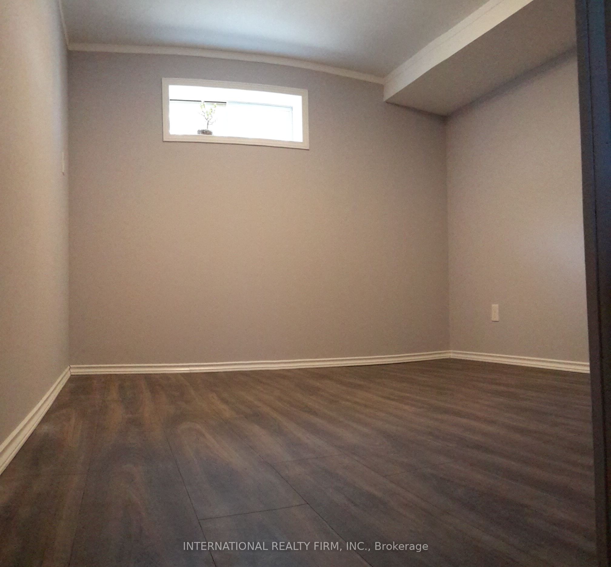 366 Cumberland Avenue Property Photo 8