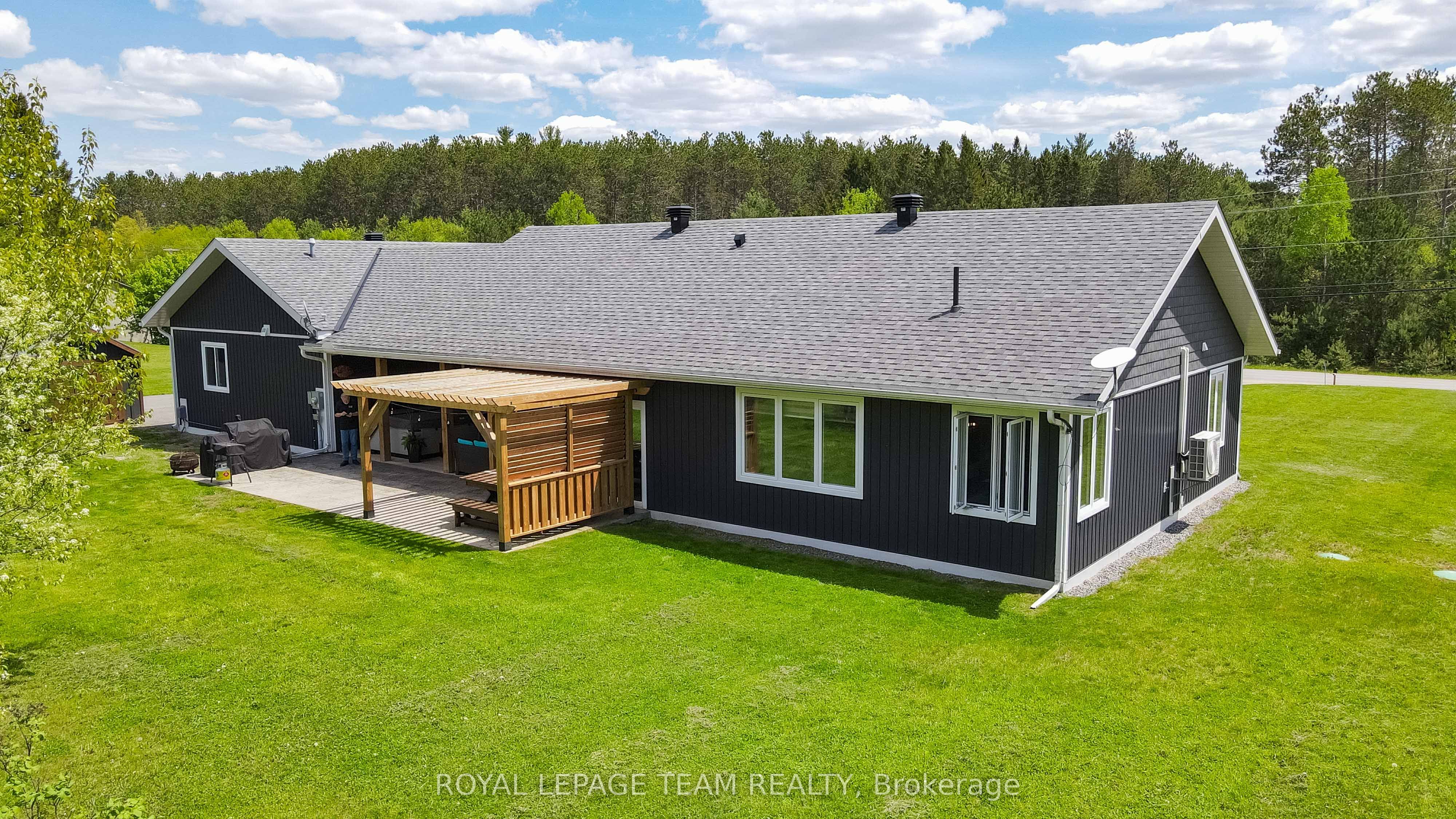 276 South Baptiste Lake Road Property Photo 38