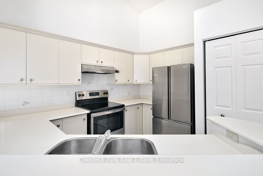 83 Victoria Street 4 Property Photo 6