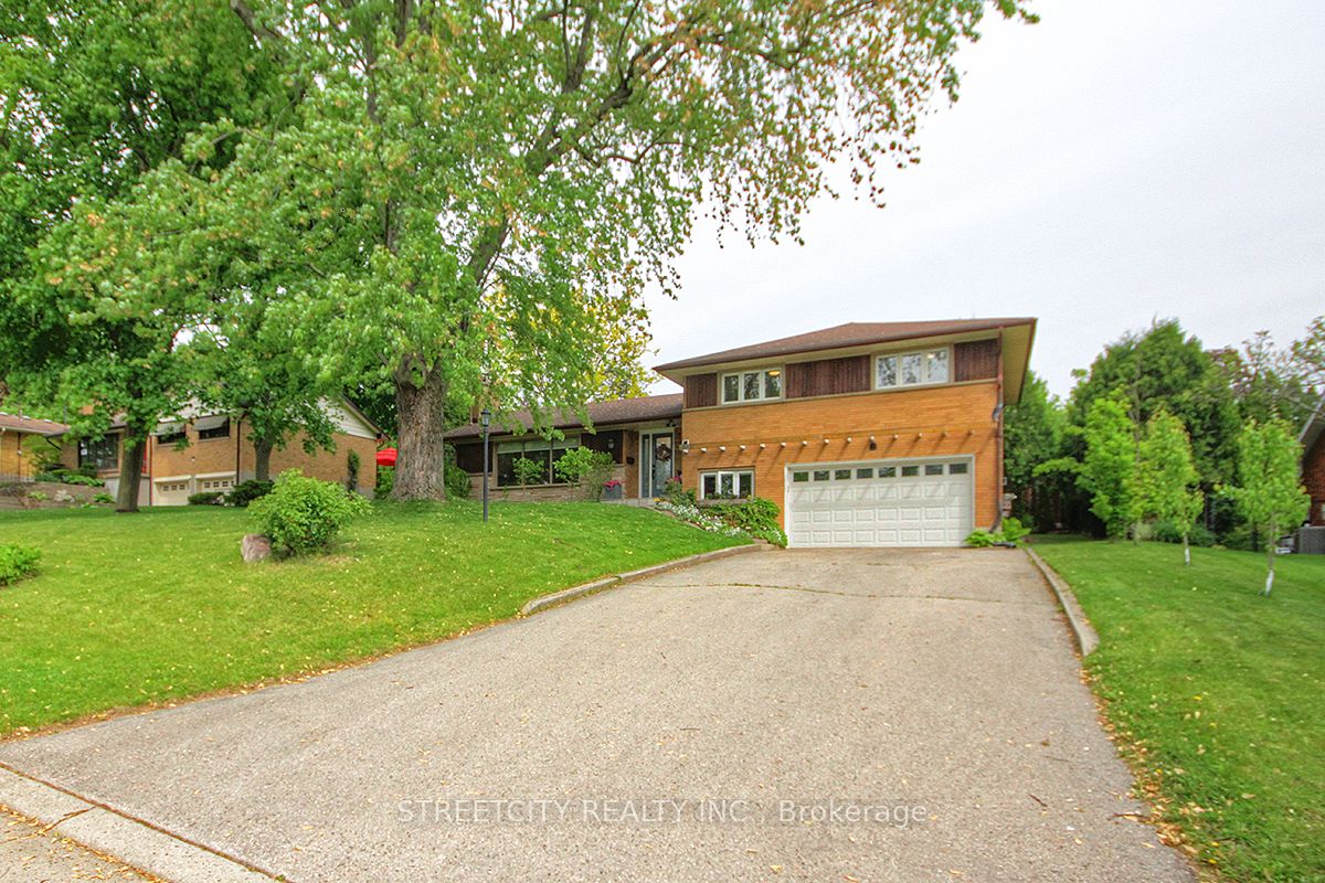 825 Clearview Avenue Property Photo 1