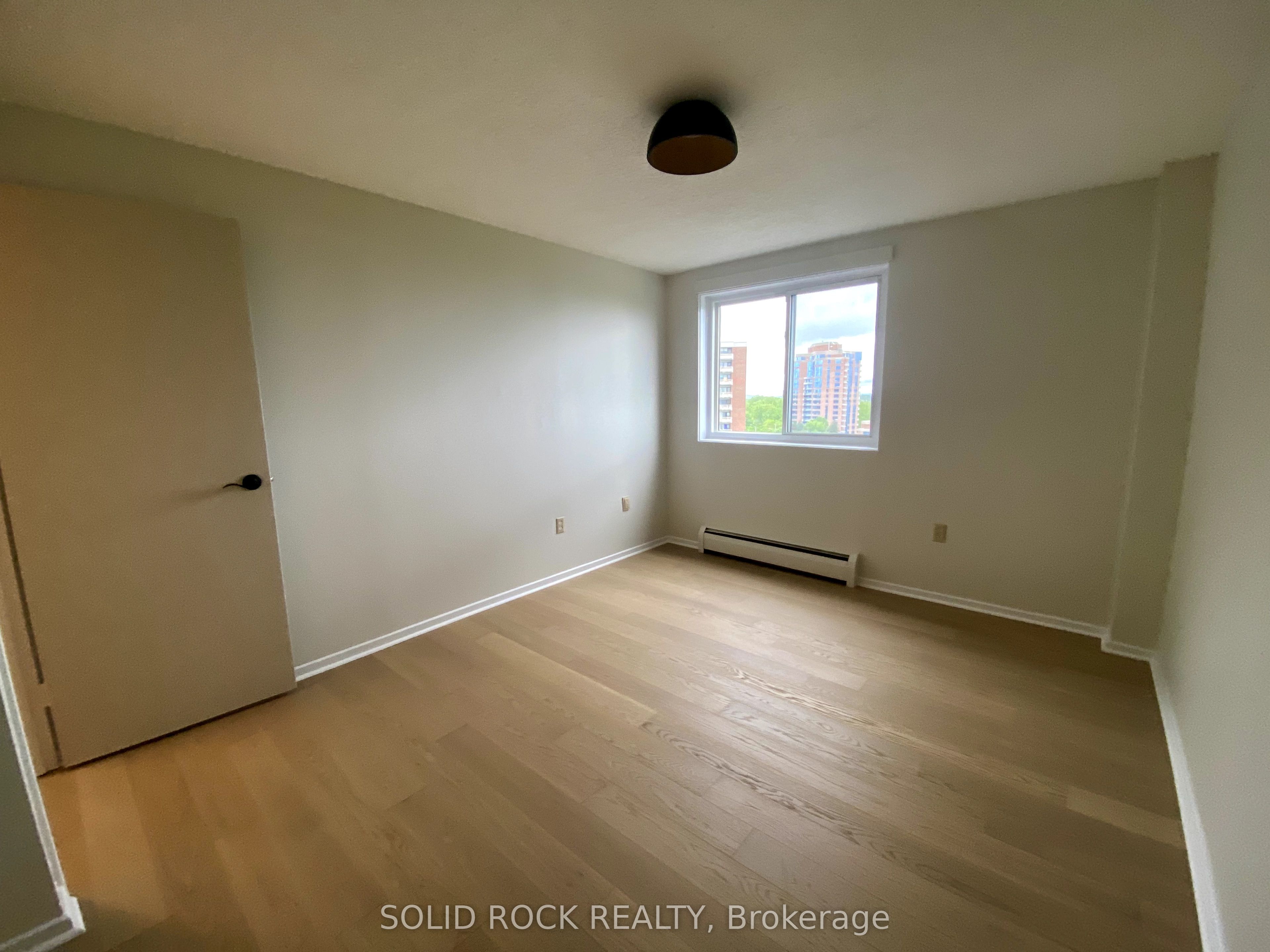 #902 - 3100 Carling Avenue Property Photo 4