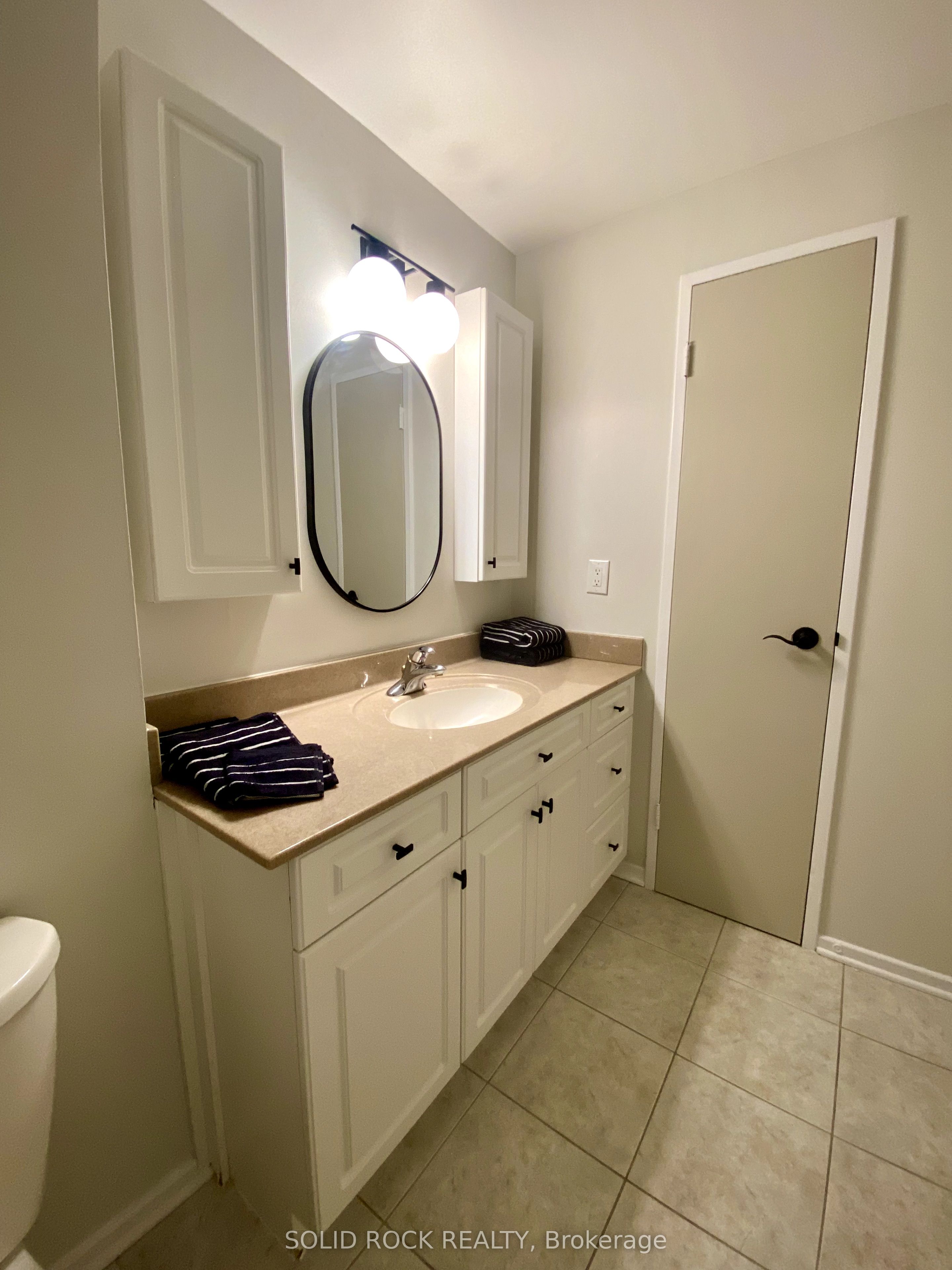 #902 - 3100 Carling Avenue Property Photo 6