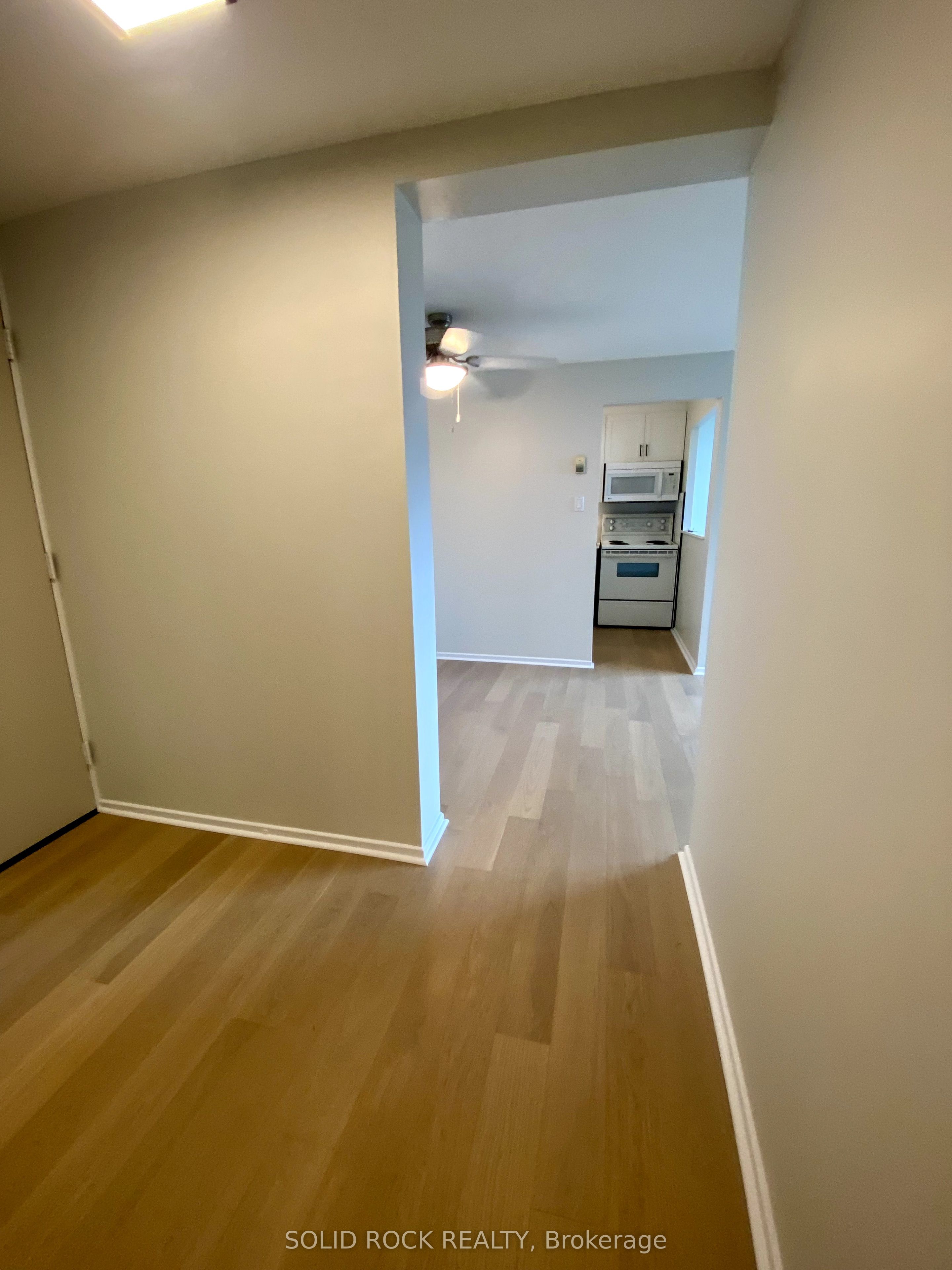 #902 - 3100 Carling Avenue Property Photo 9