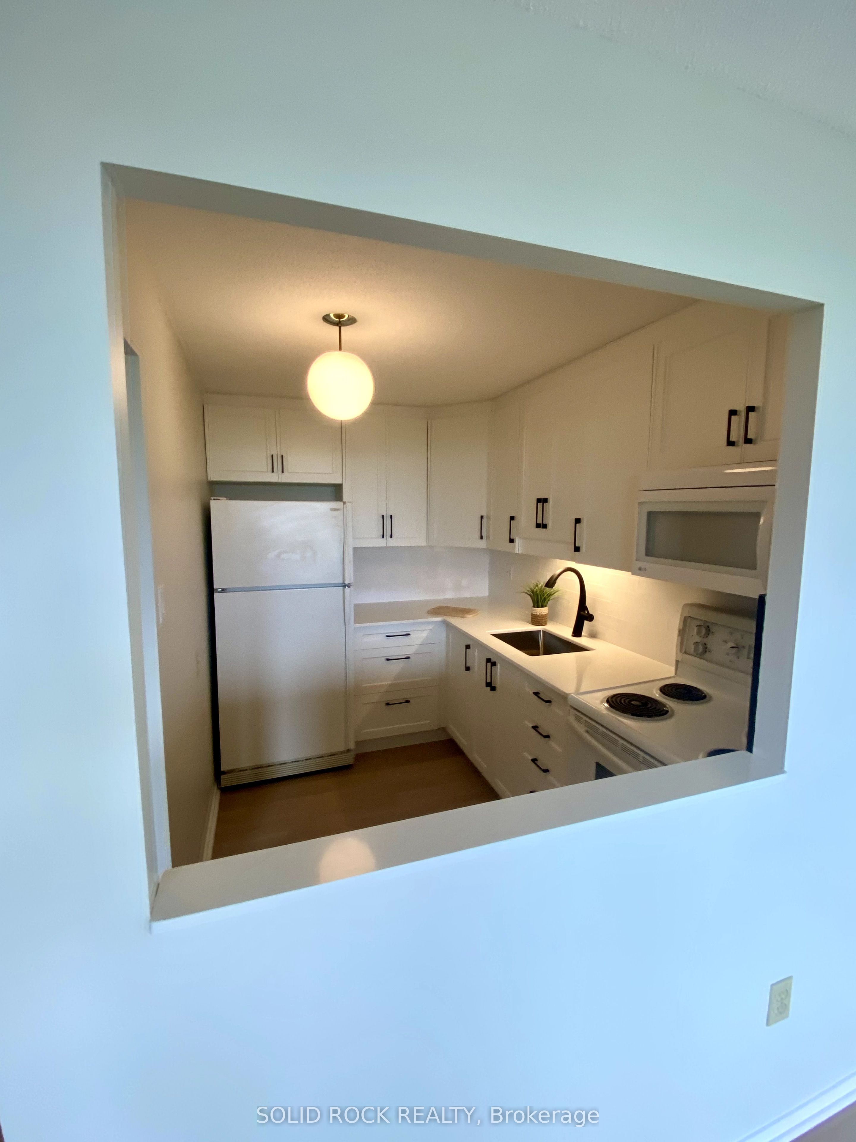 #902 - 3100 Carling Avenue Property Photo 20