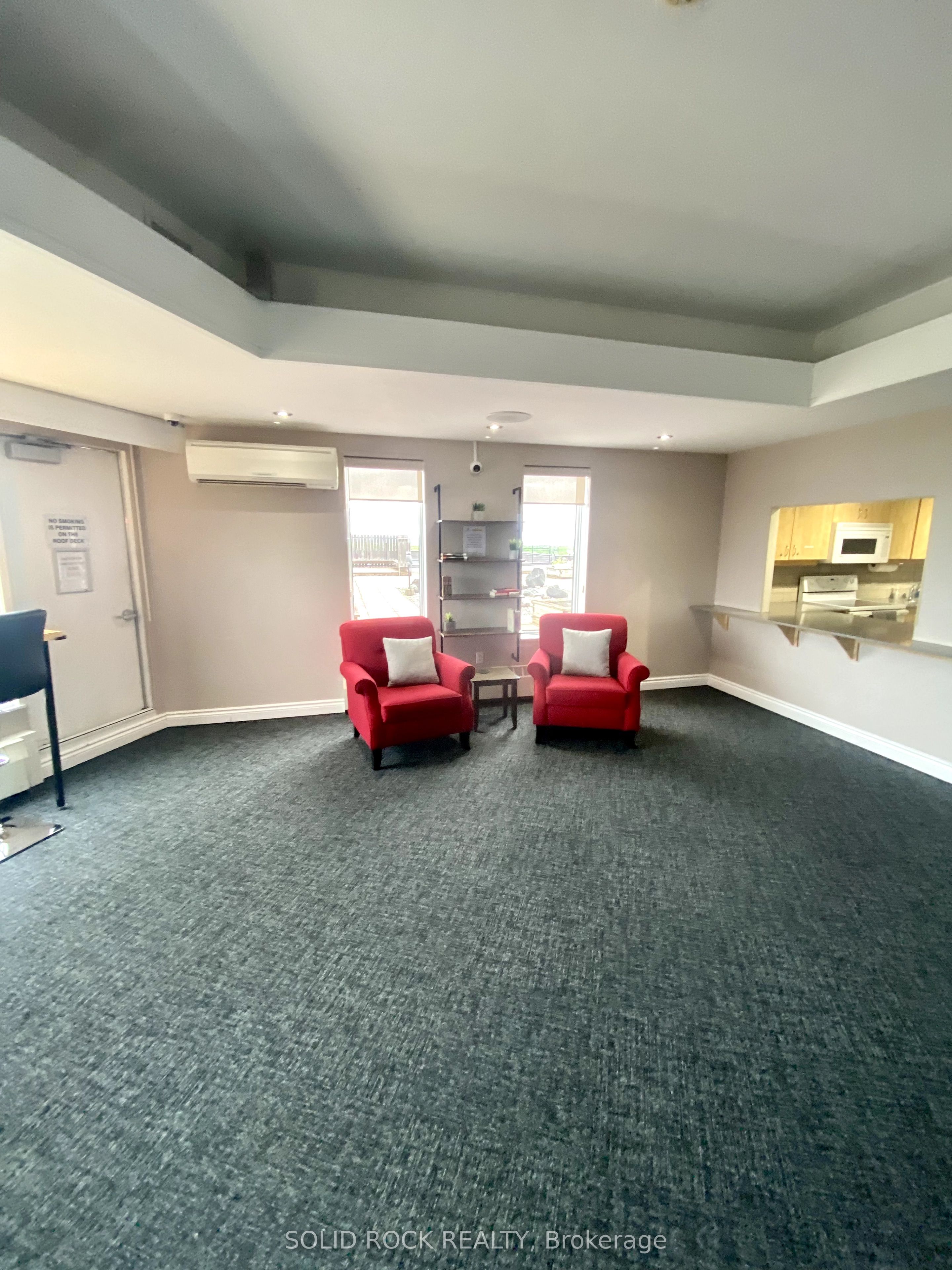 #902 - 3100 Carling Avenue Property Photo 25