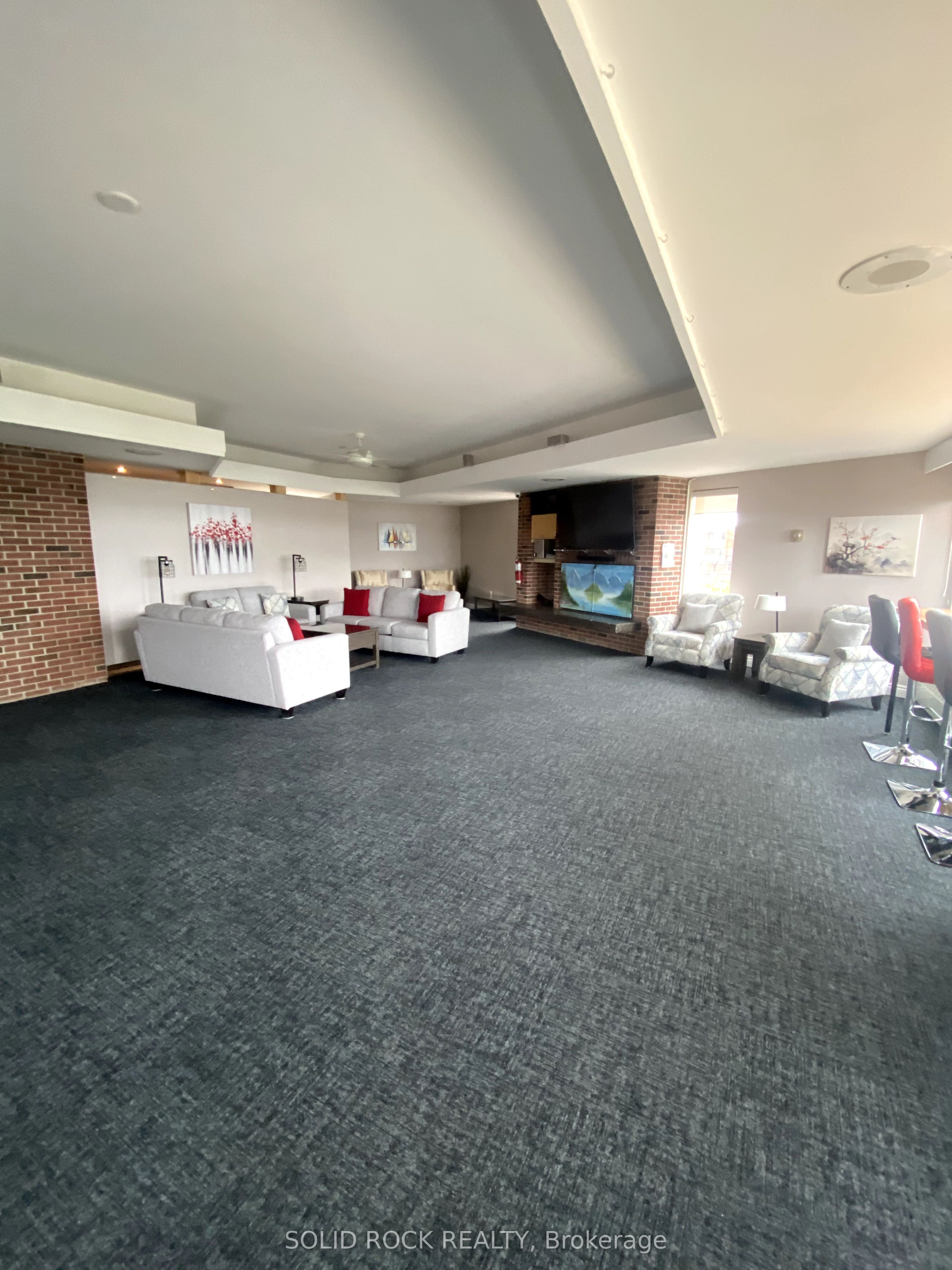 #902 - 3100 Carling Avenue Property Photo 28