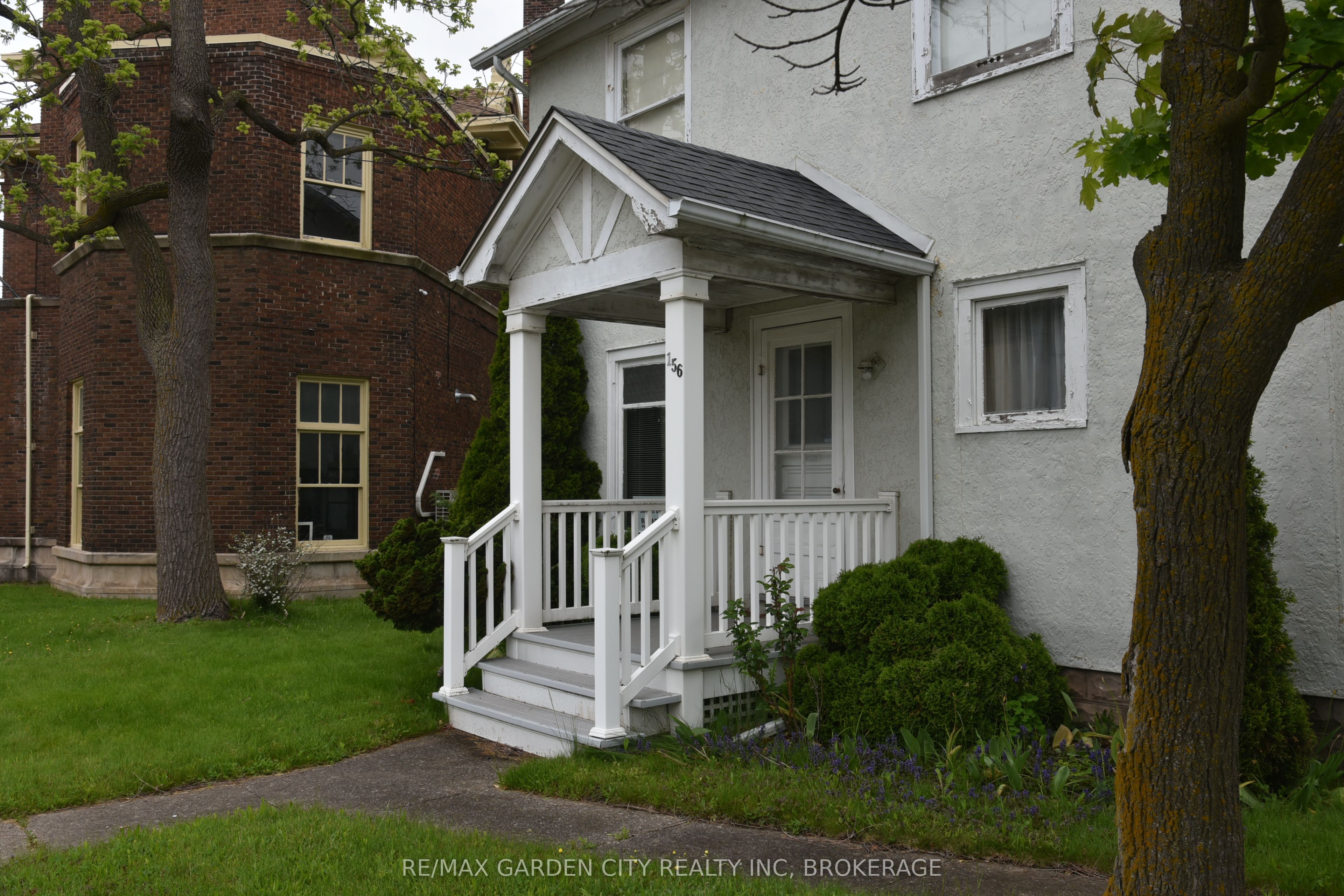 156 Division St Property Photo 7