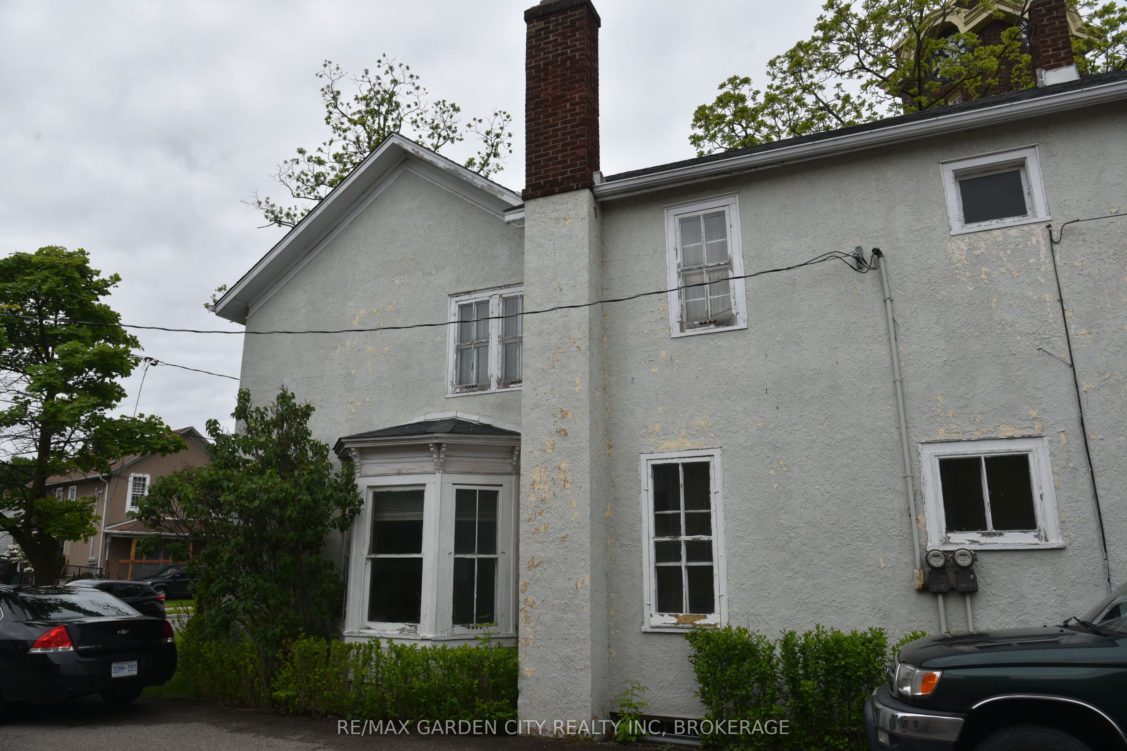 156 Division St Property Photo 8