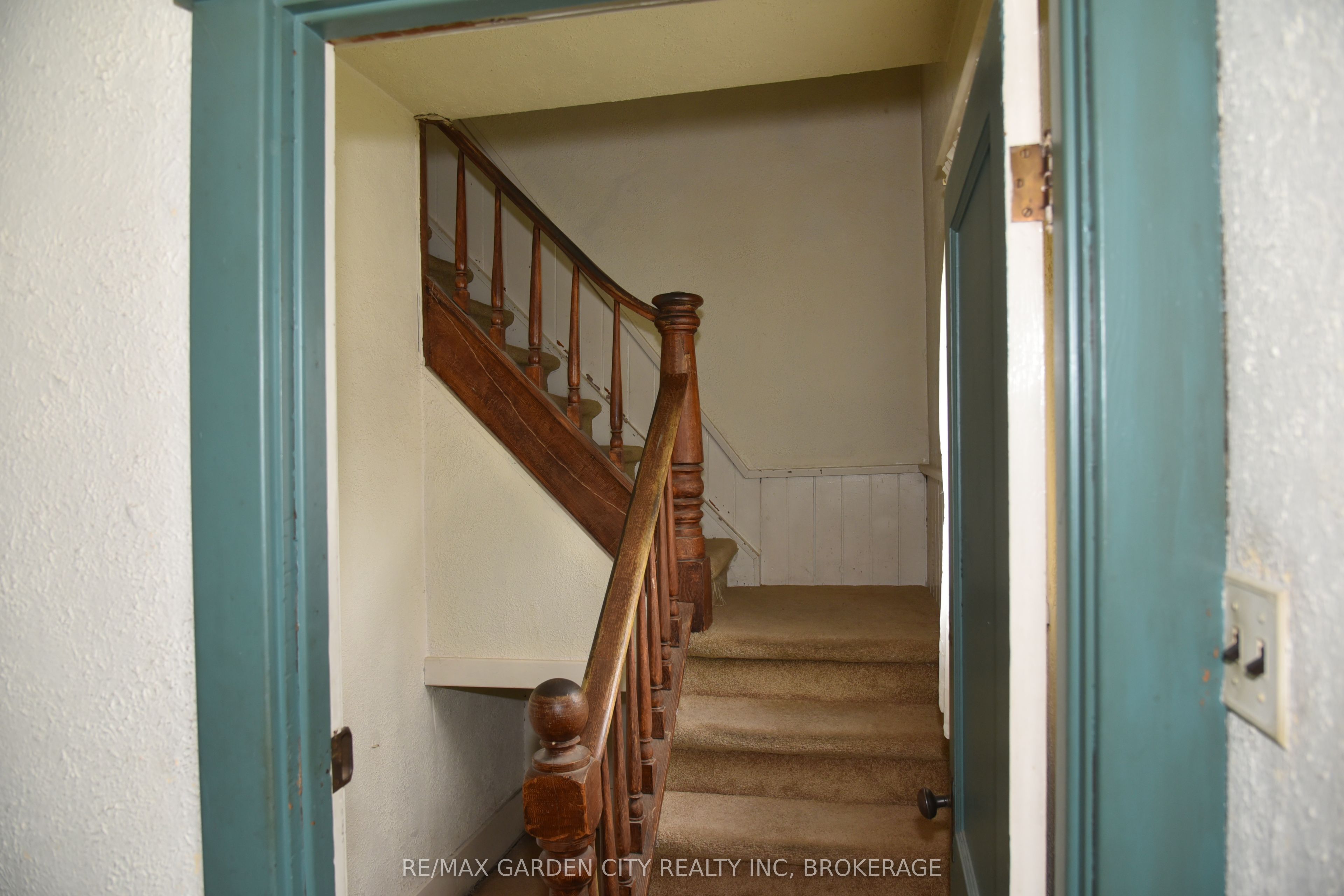 156 Division St Property Photo 20