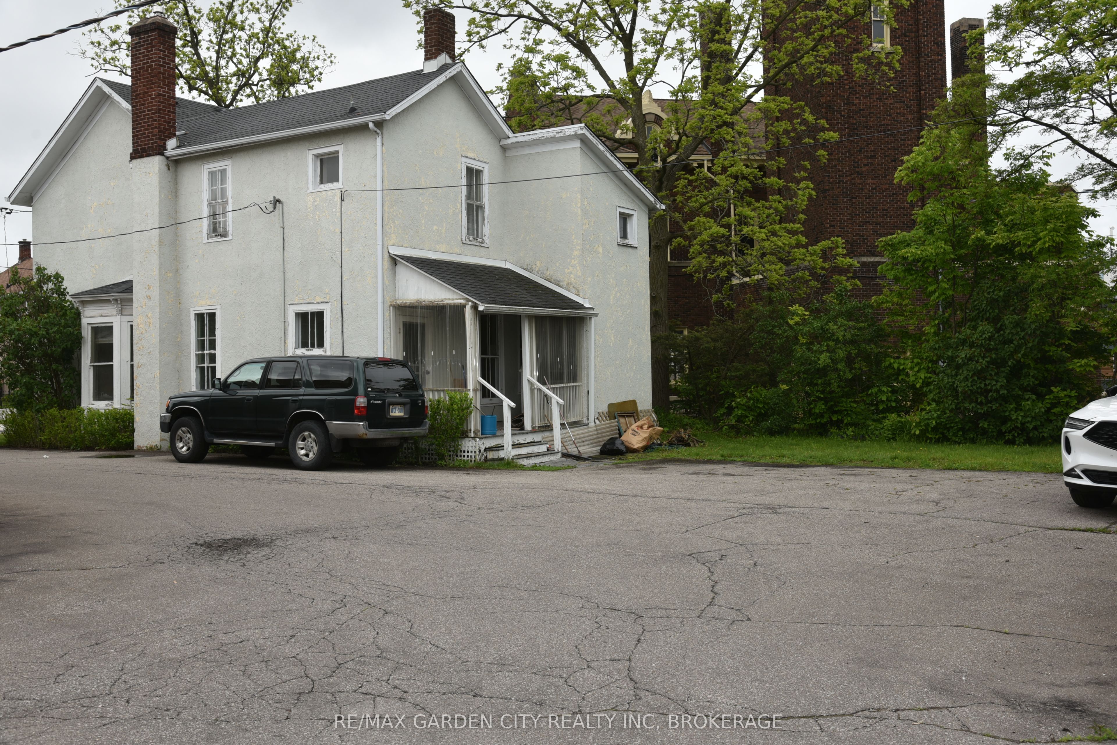 156 Division St Property Photo 48