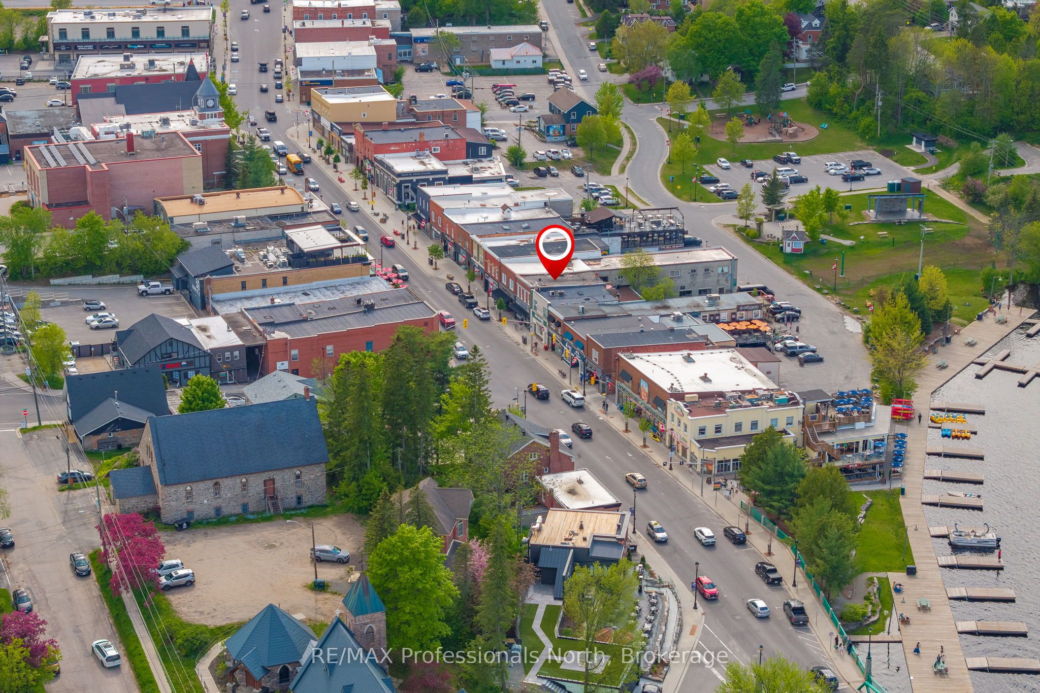 68 Main St E Property Photo 4