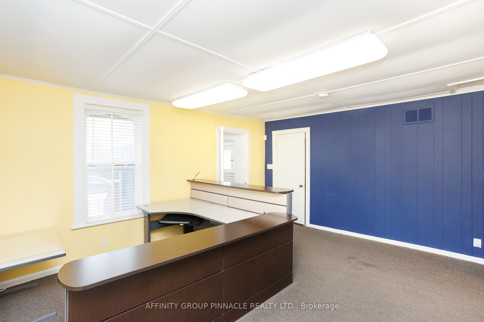 221 Kent Street Property Photo 14