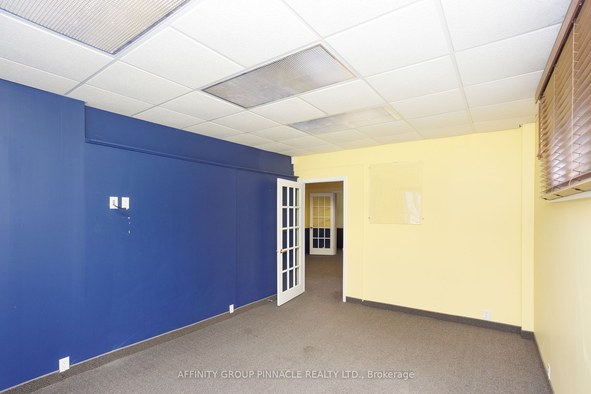 221 Kent Street Property Photo 25