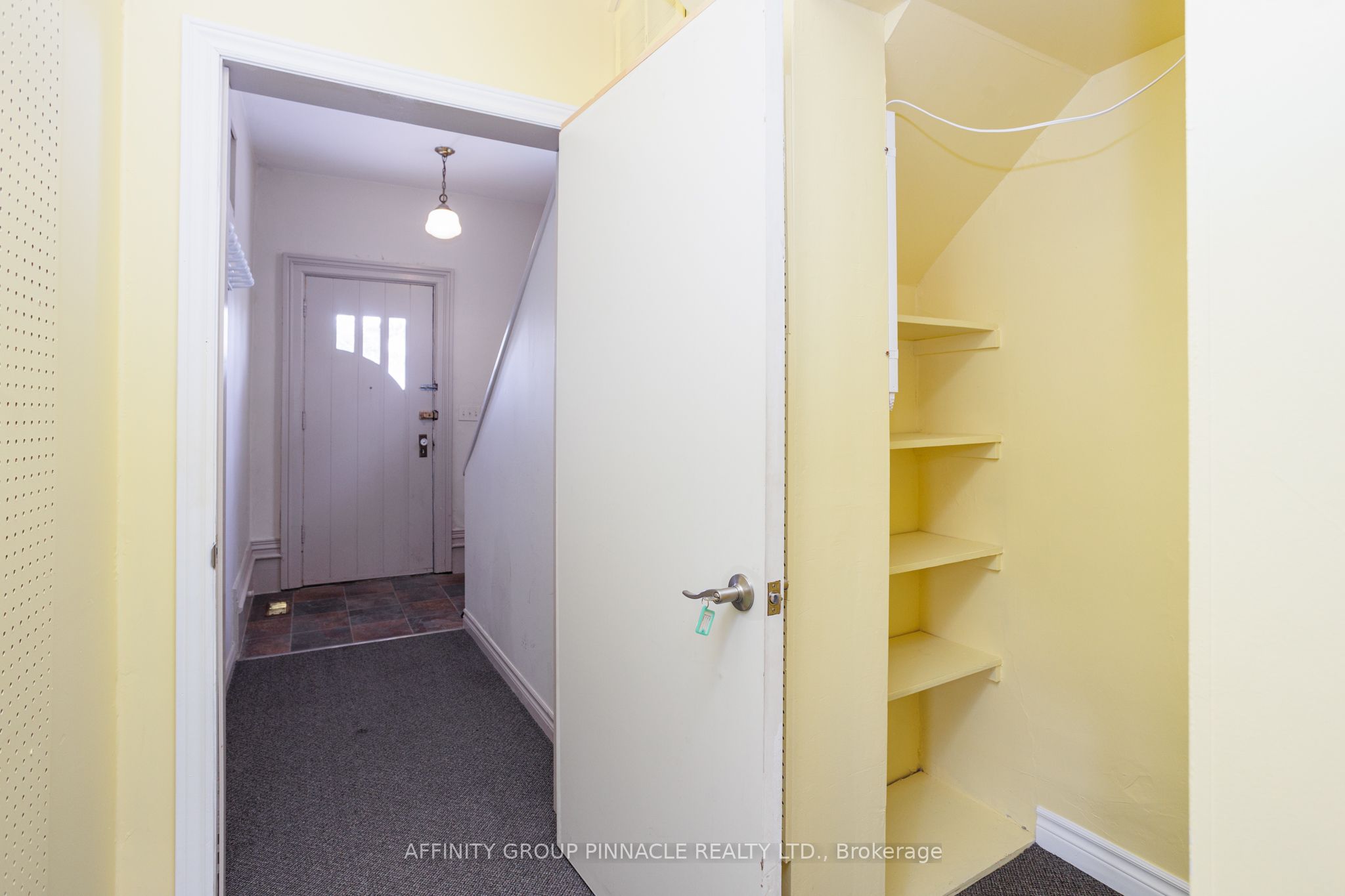221 Kent Street Property Photo 29