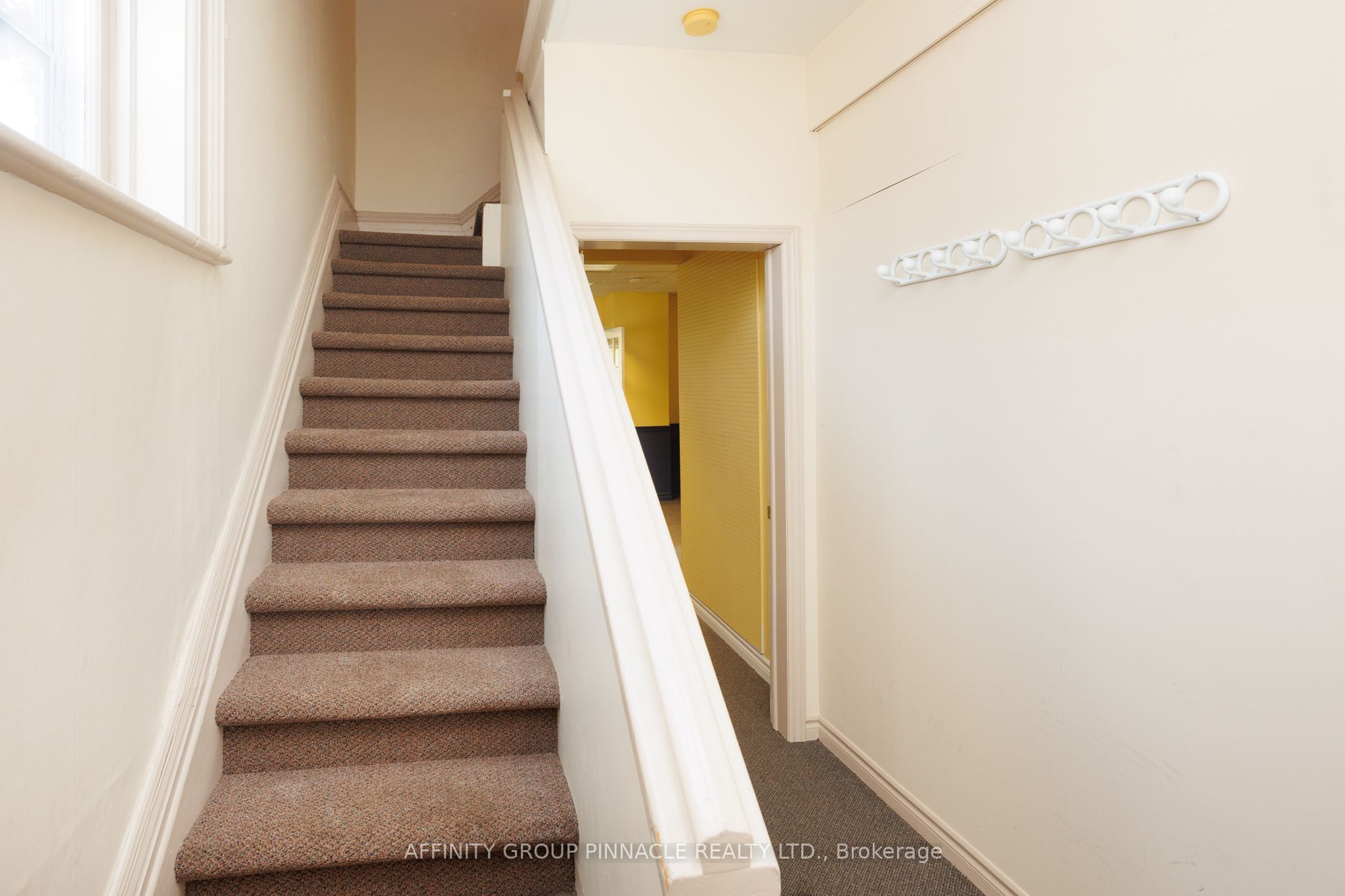221 Kent Street Property Photo 31