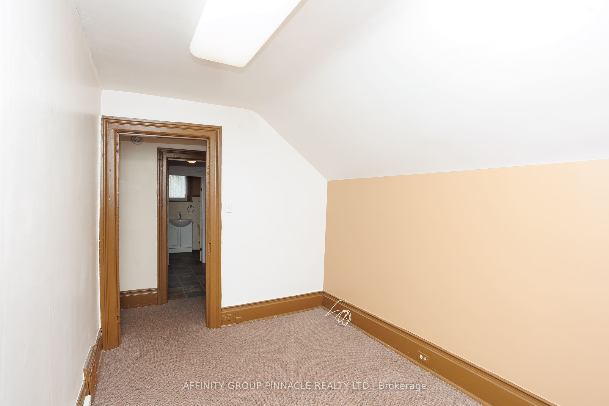 221 Kent Street Property Photo 39