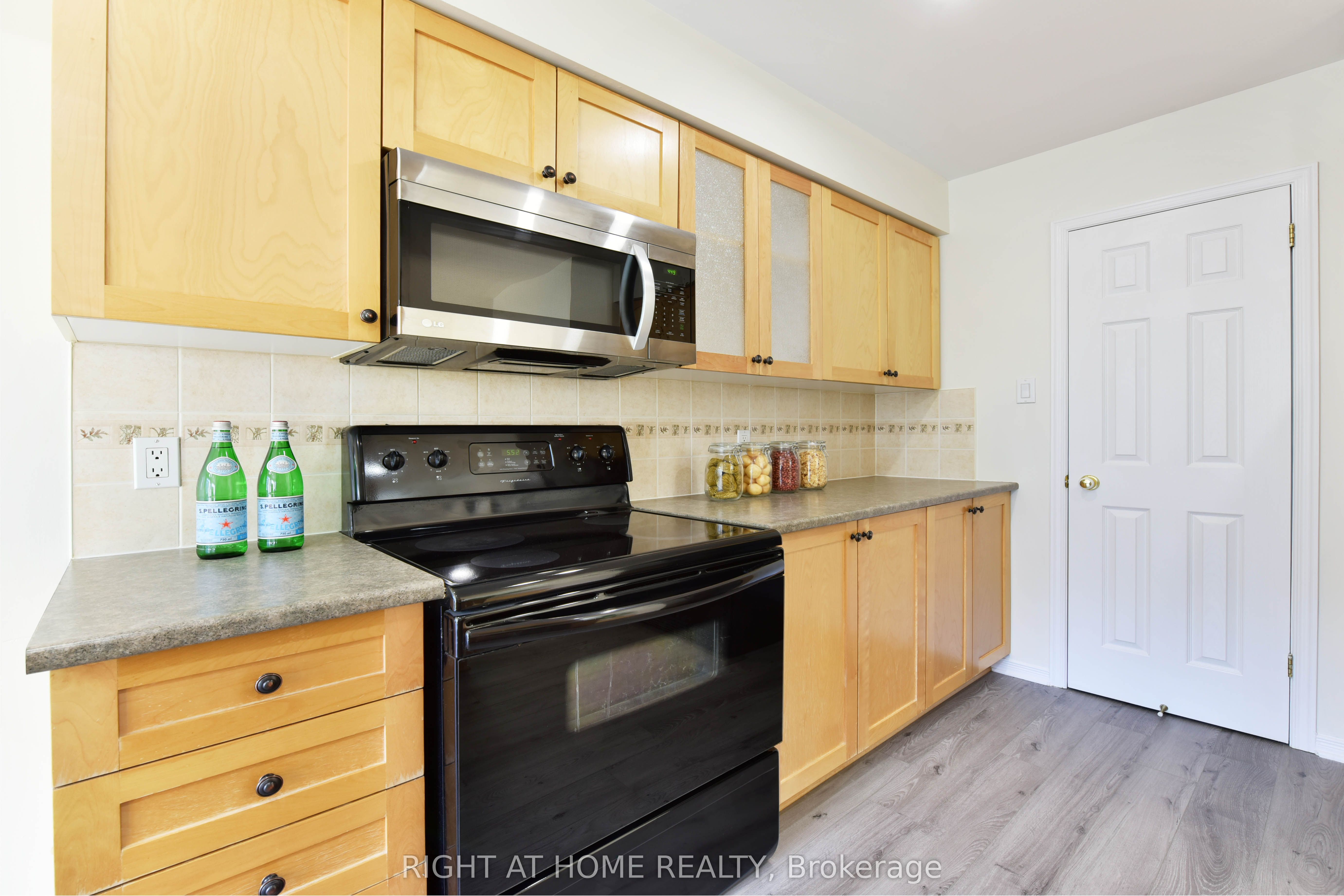 205 Gray Crescent Property Photo 16