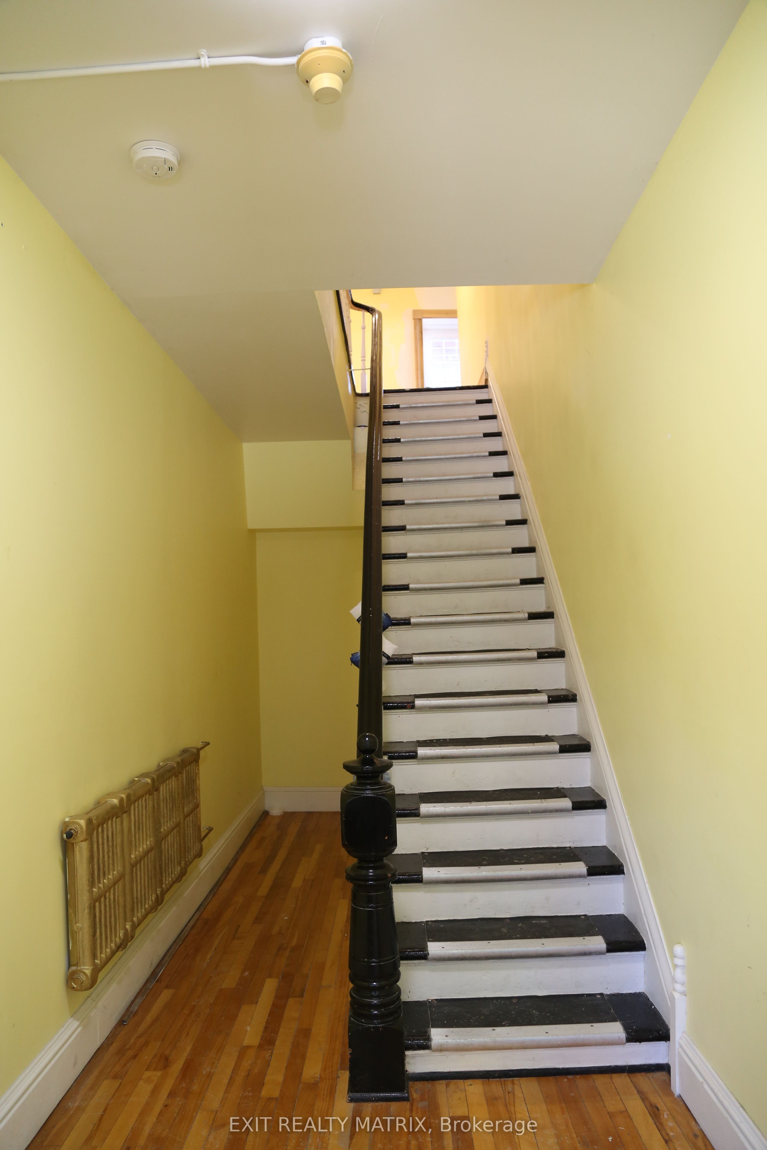 68 Main Street Property Photo 5