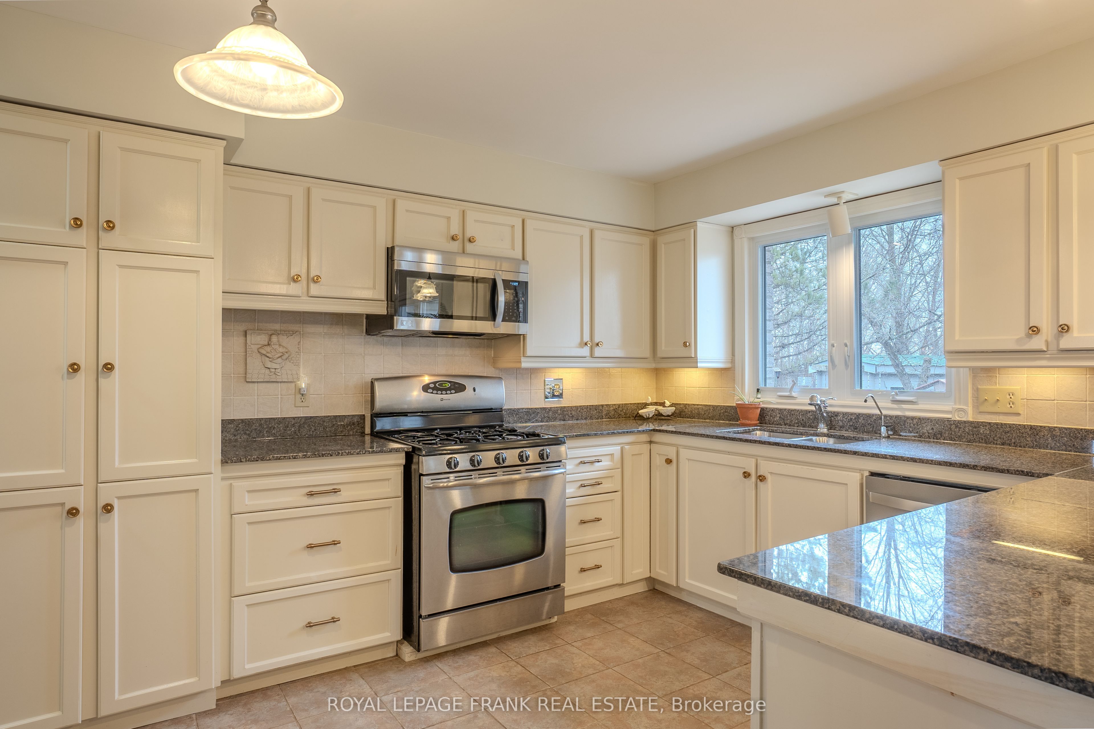 10 Alma Road Property Photo 5
