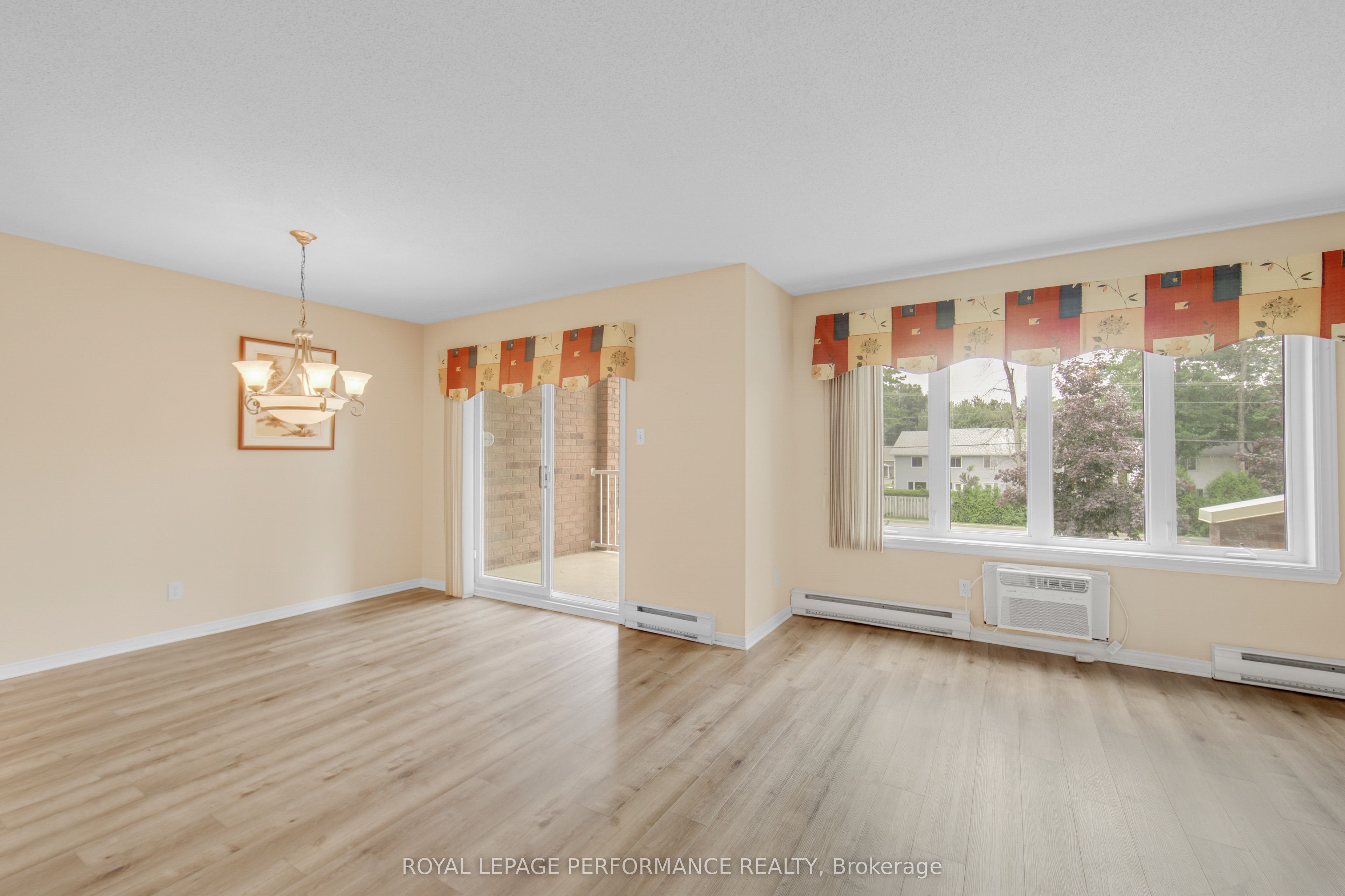 661 Spence Avenue 4 Property Photo 6