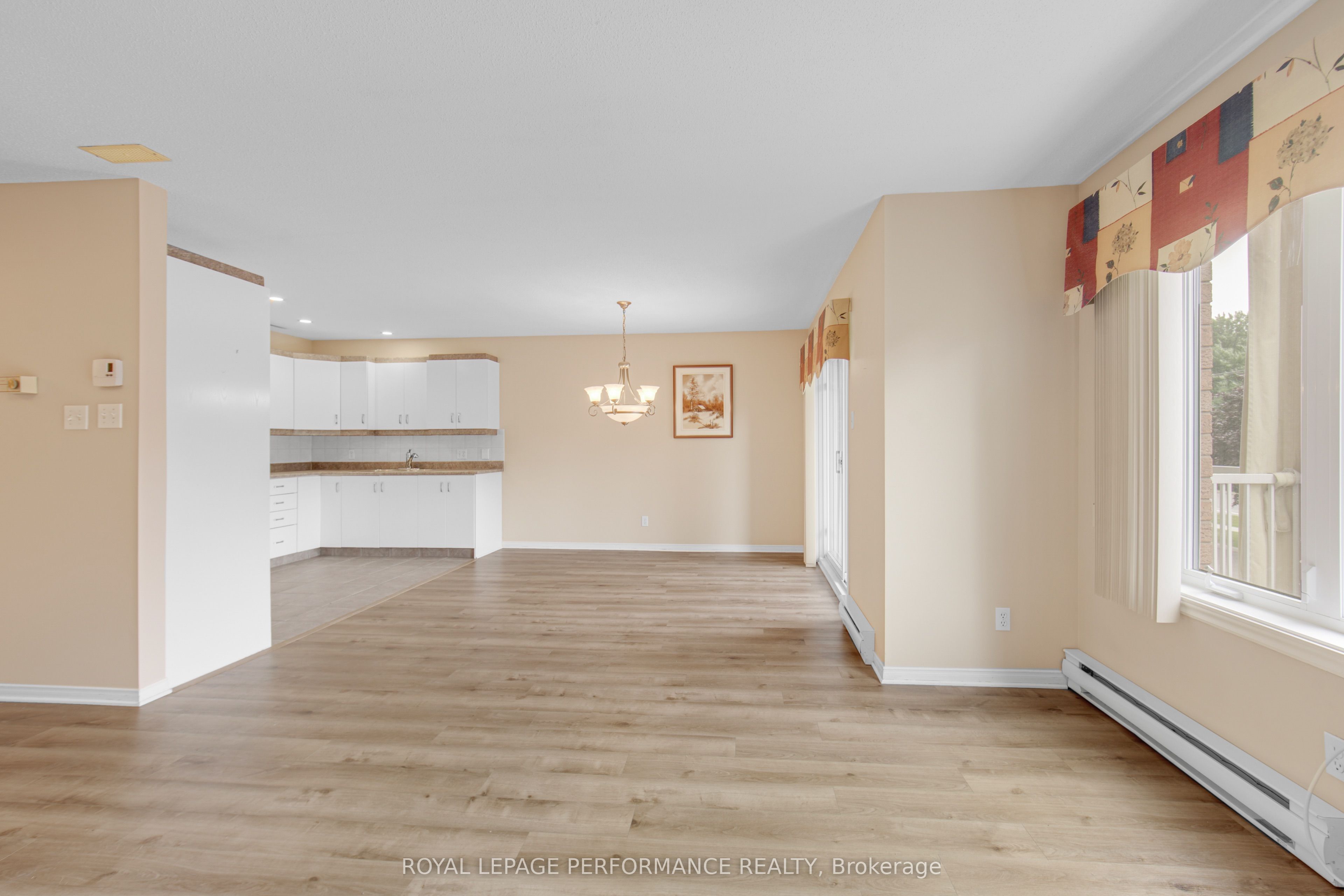 661 Spence Avenue 4 Property Photo 8