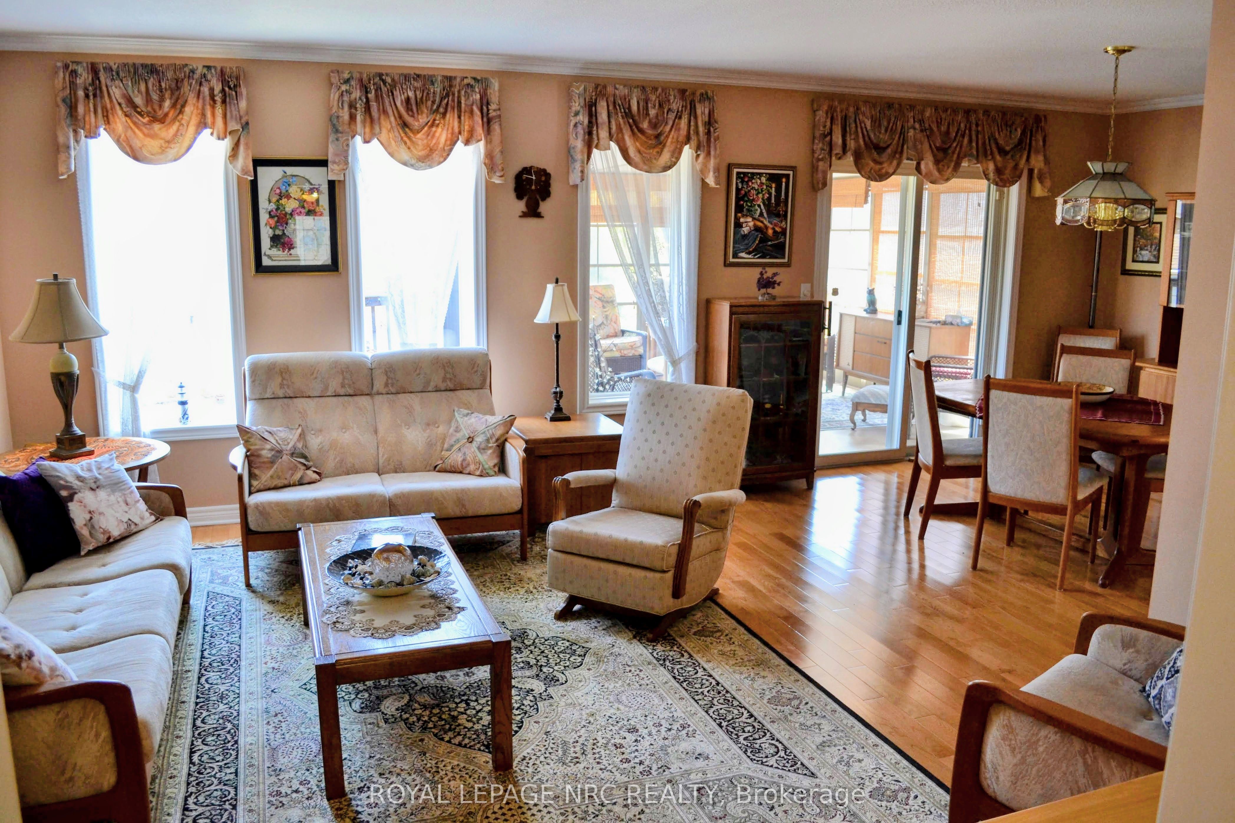 484 Balsam Street Property Photo 5