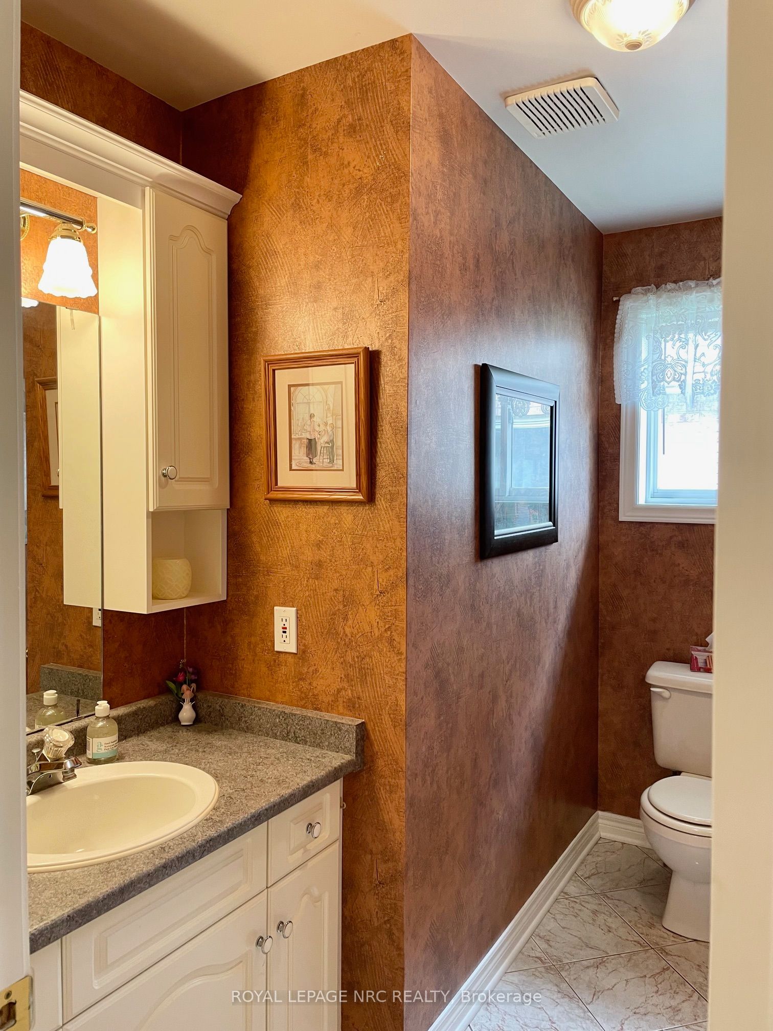 484 Balsam Street Property Photo 19