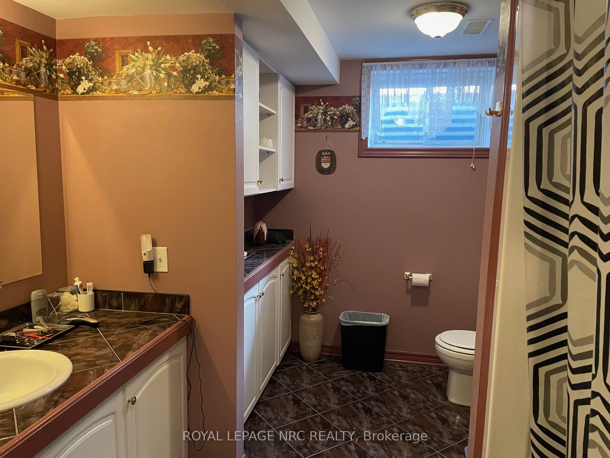484 Balsam Street Property Photo 29