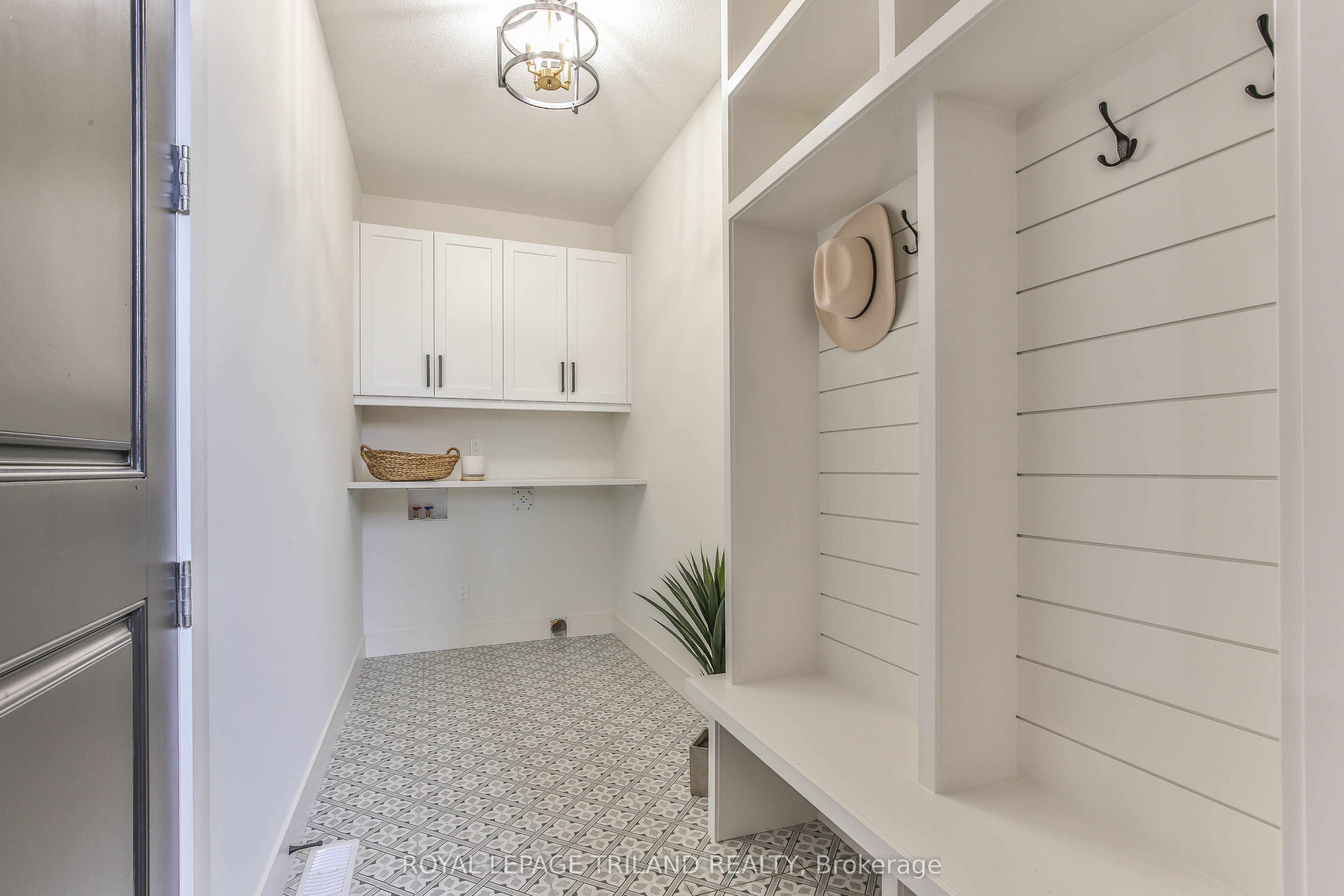 6484 Heathwoods Avenue Property Photo 27