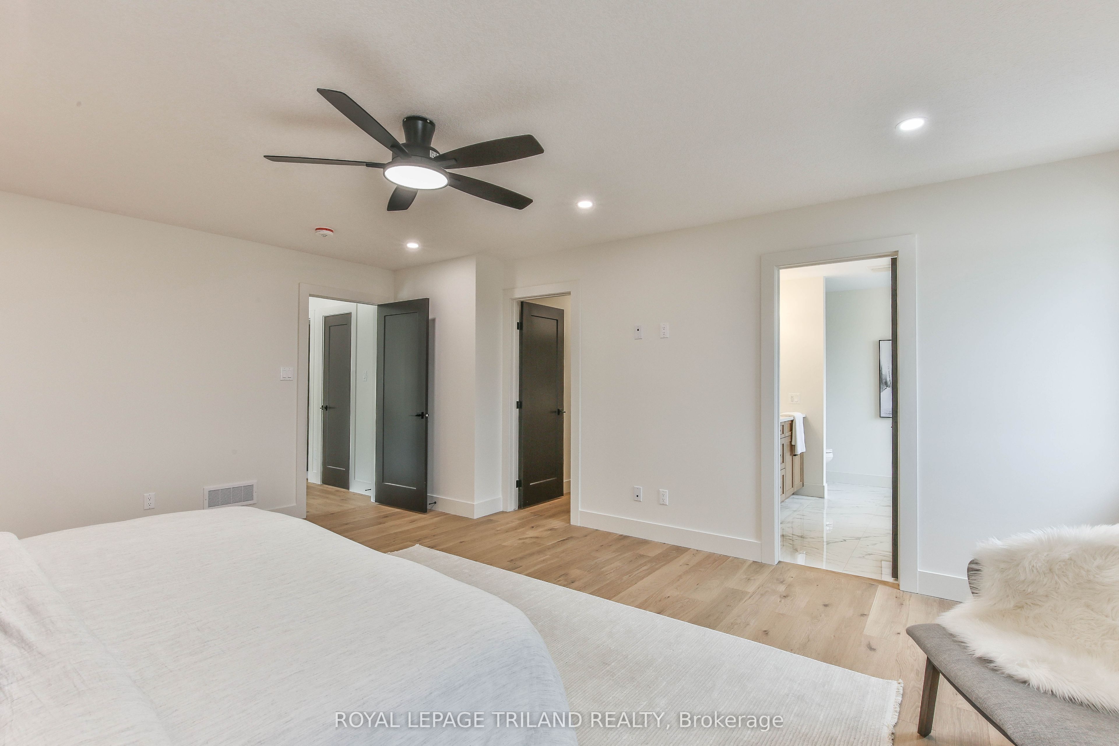 6484 Heathwoods Avenue Property Photo 31