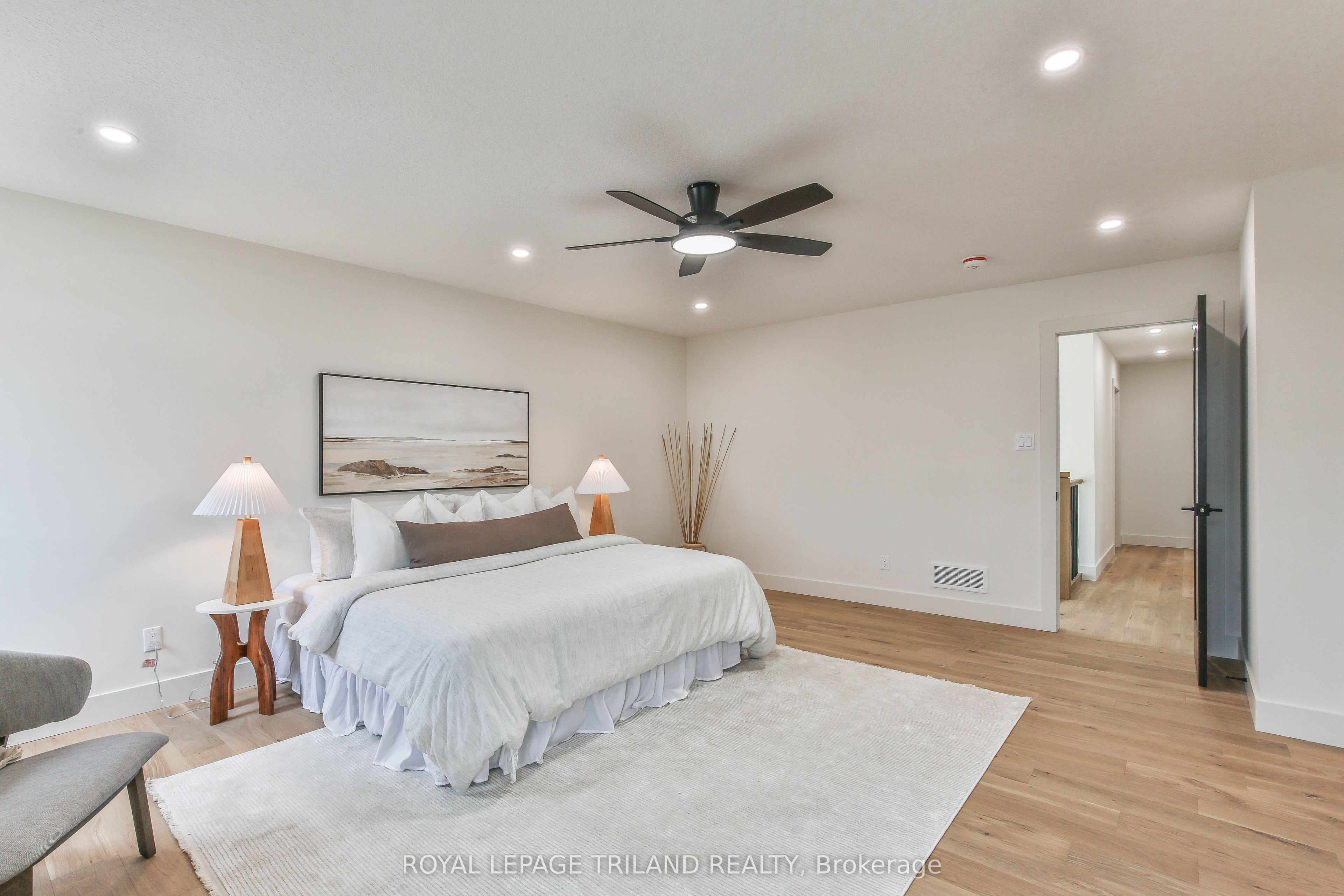 6484 Heathwoods Avenue Property Photo 32