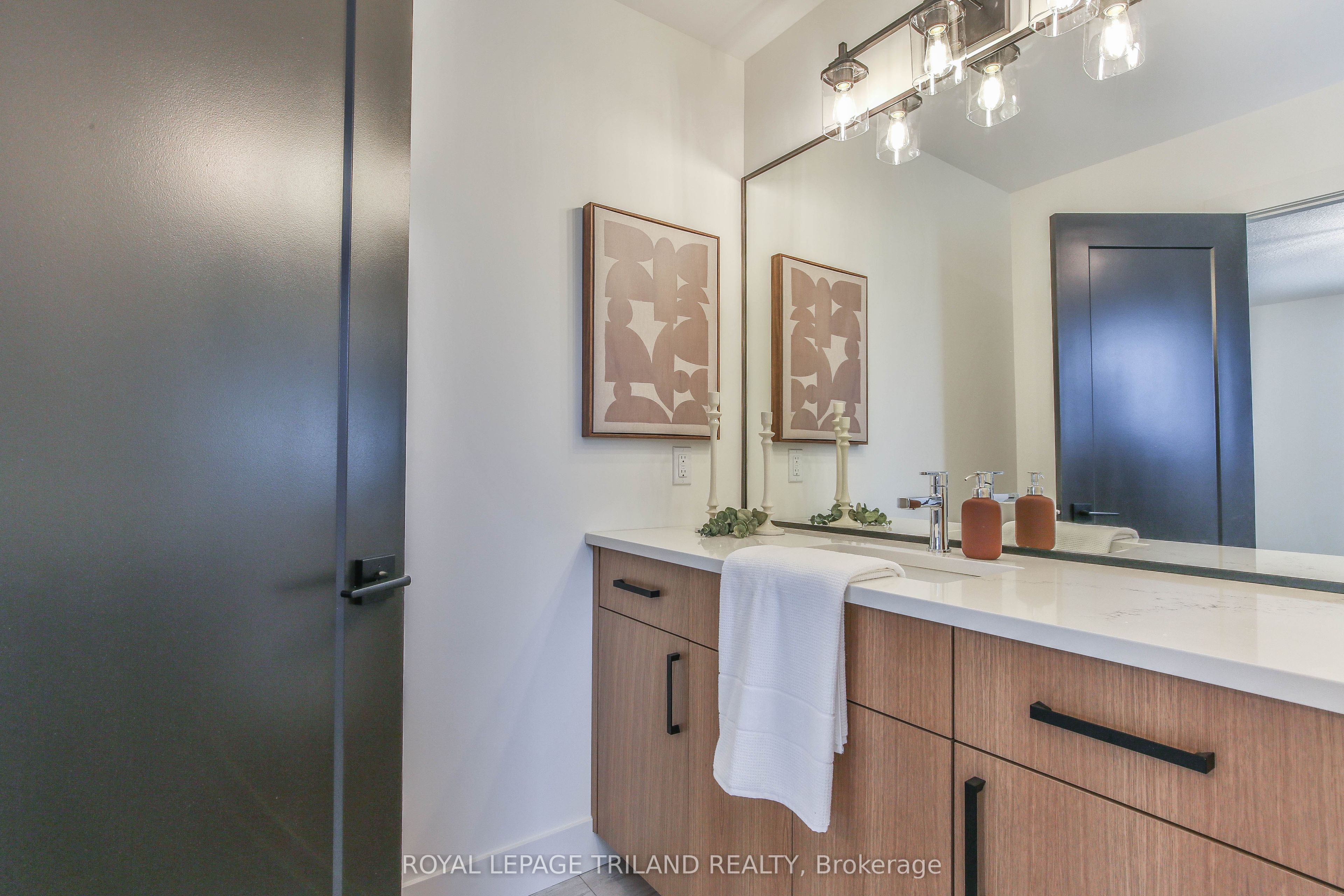 6484 Heathwoods Avenue Property Photo 47