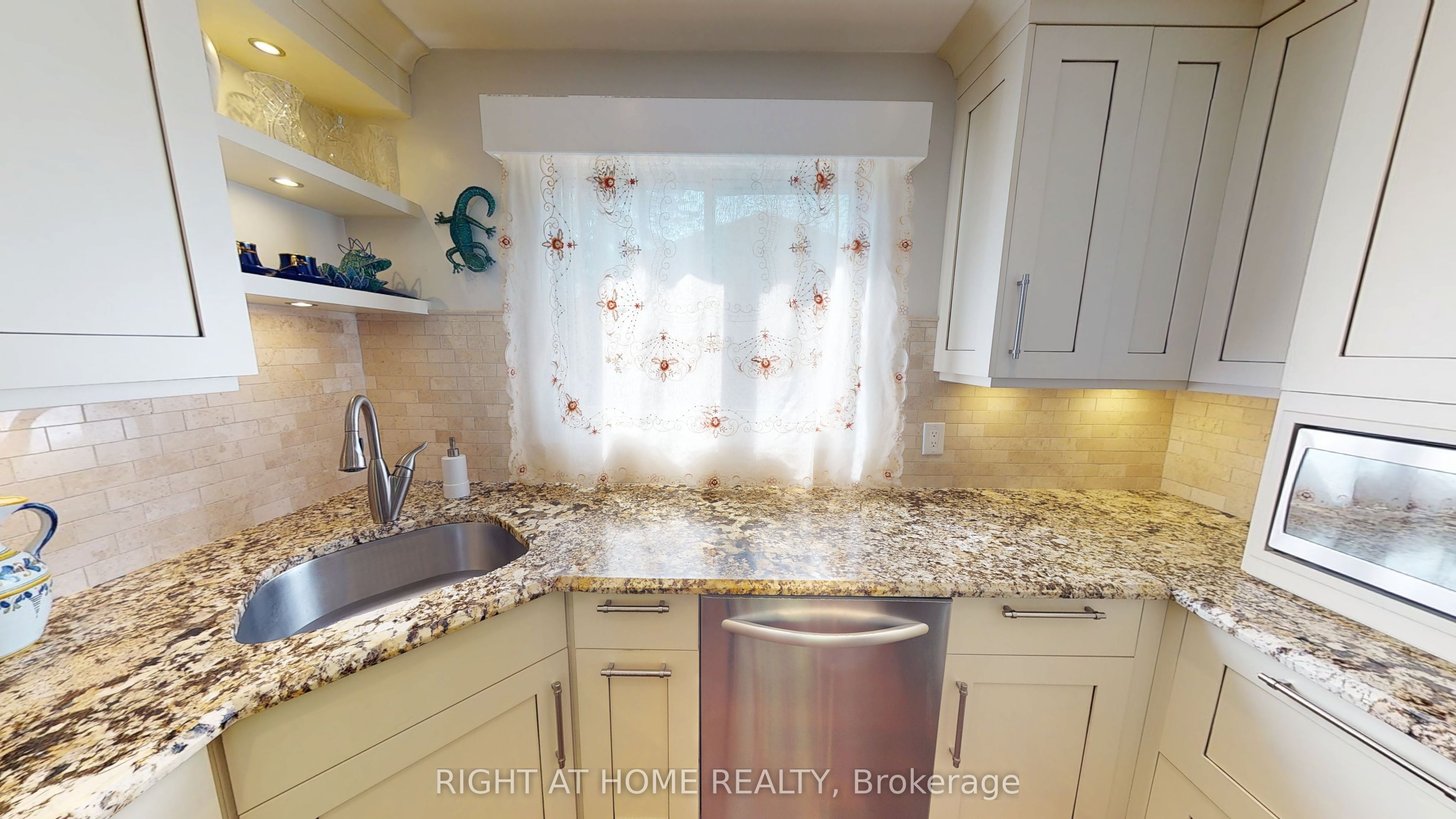 227 Teal Crescent Property Photo 4