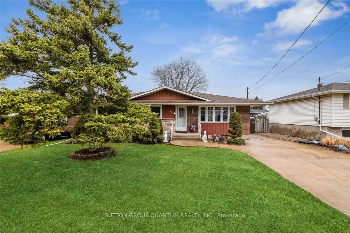 297 Lakeshore Road Property Photo 2