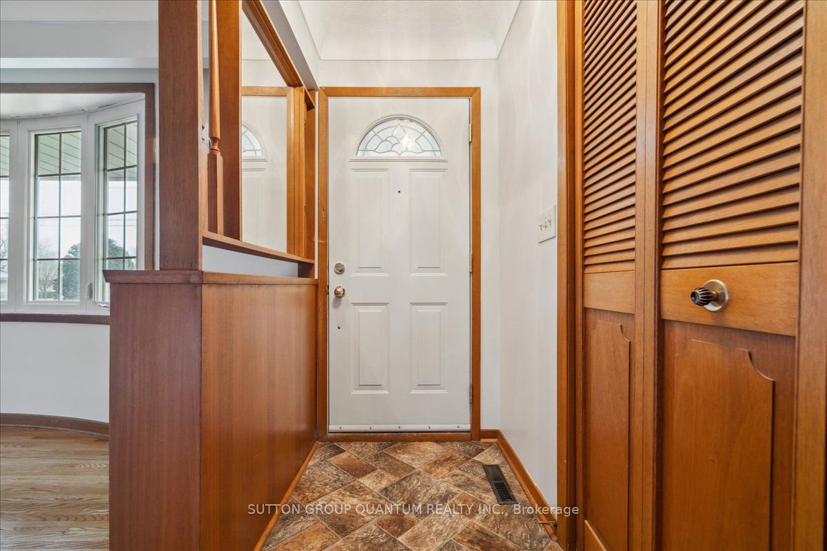 297 Lakeshore Road Property Photo 4