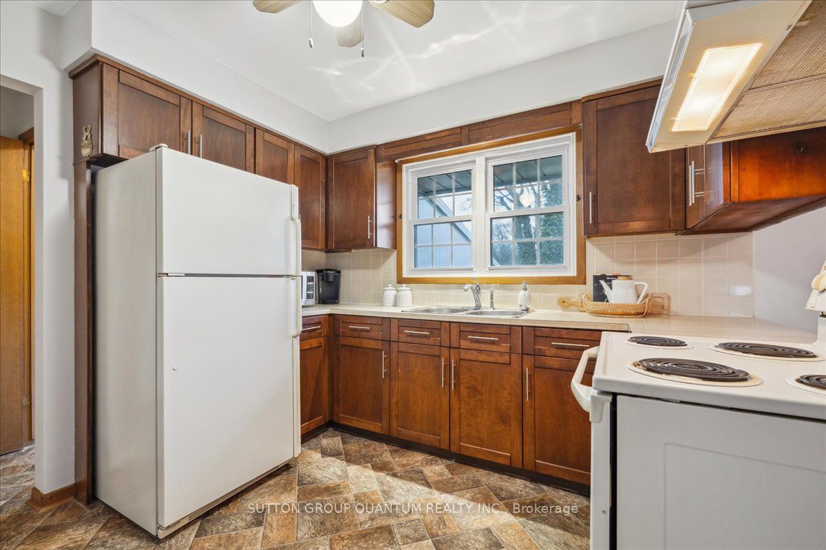 297 Lakeshore Road Property Photo 13