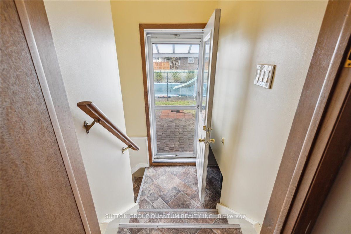 297 Lakeshore Road Property Photo 23