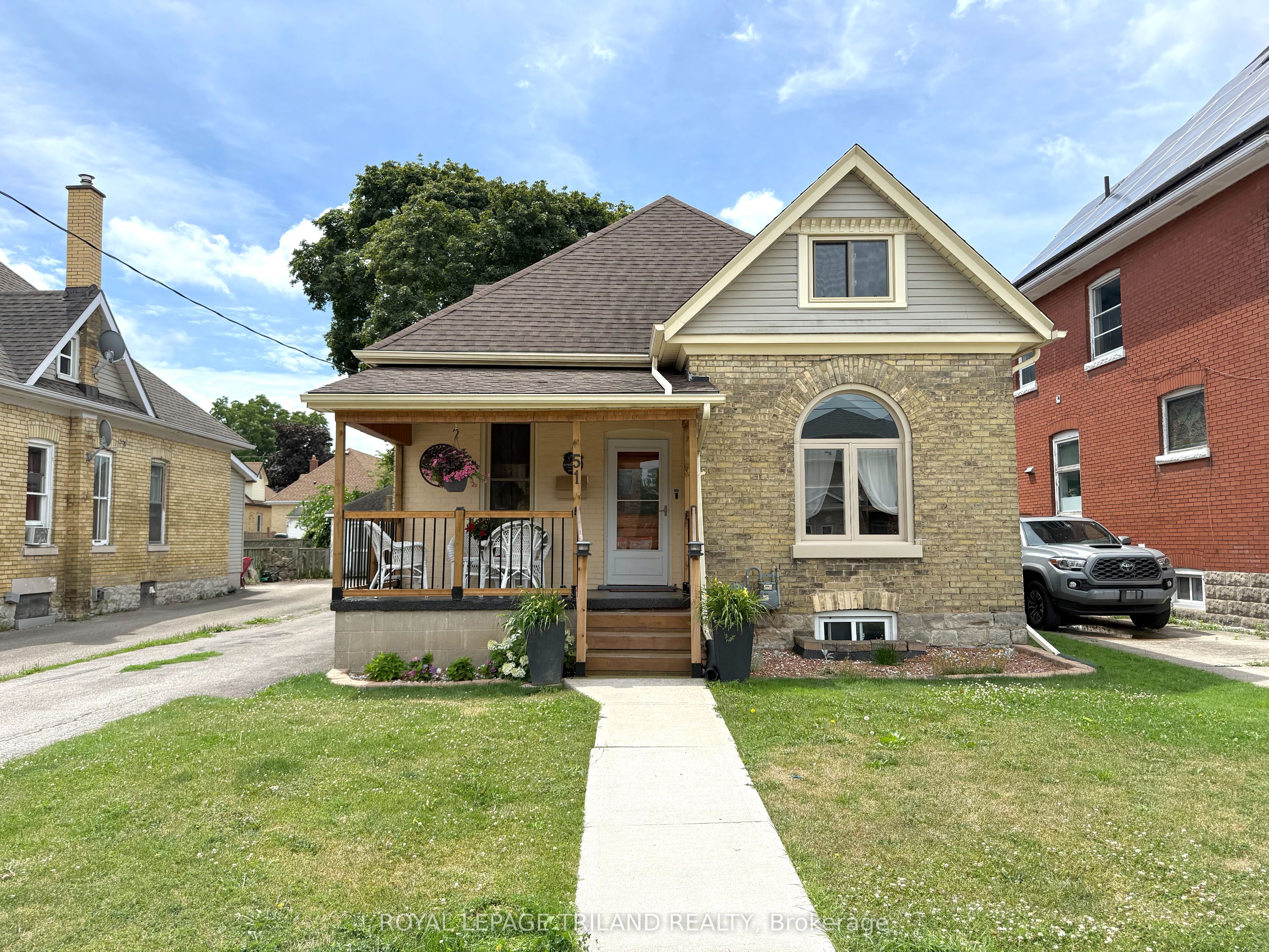 51 Locust Street Property Photo 1