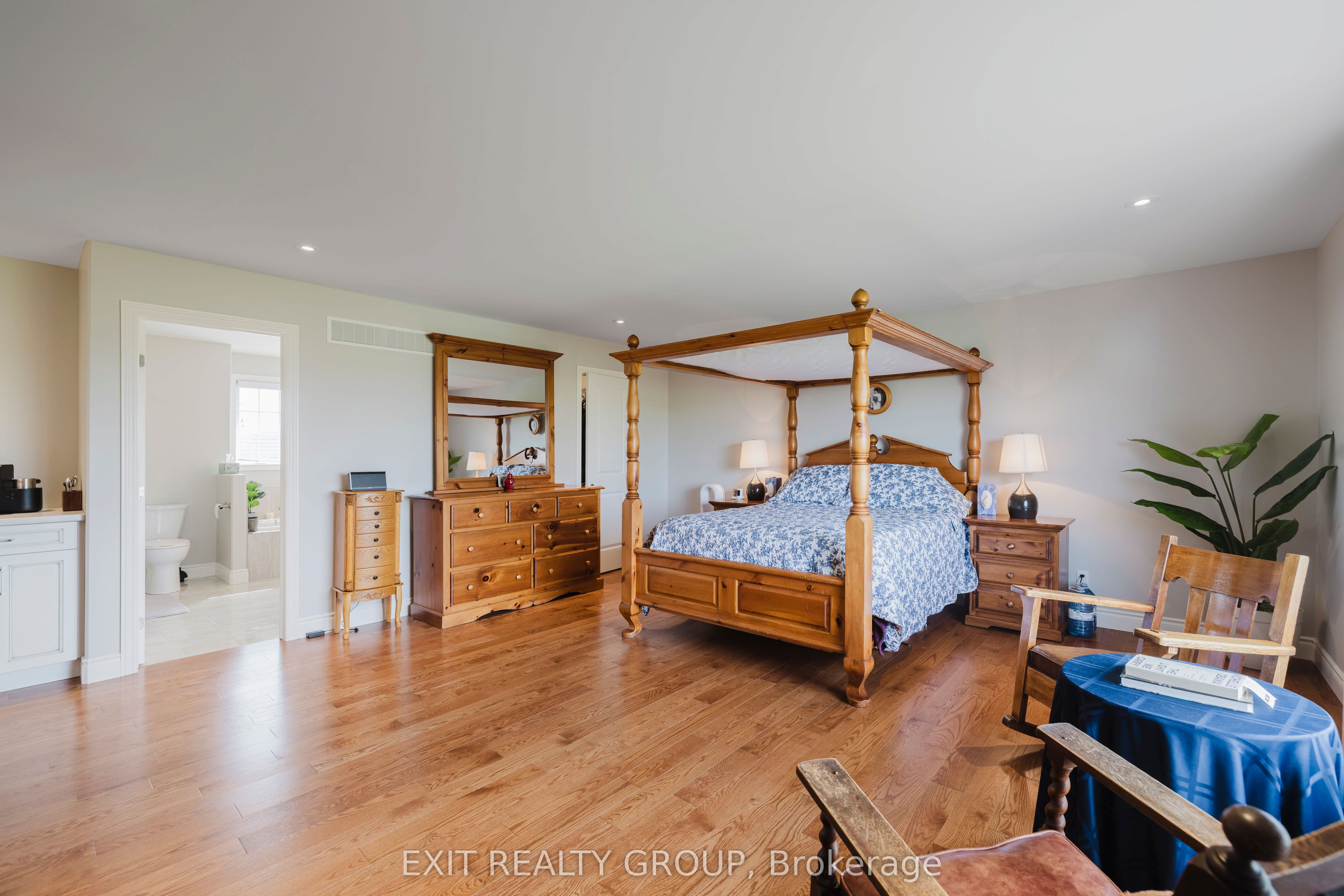 53 Hampton Ridge Drive Property Photo 18