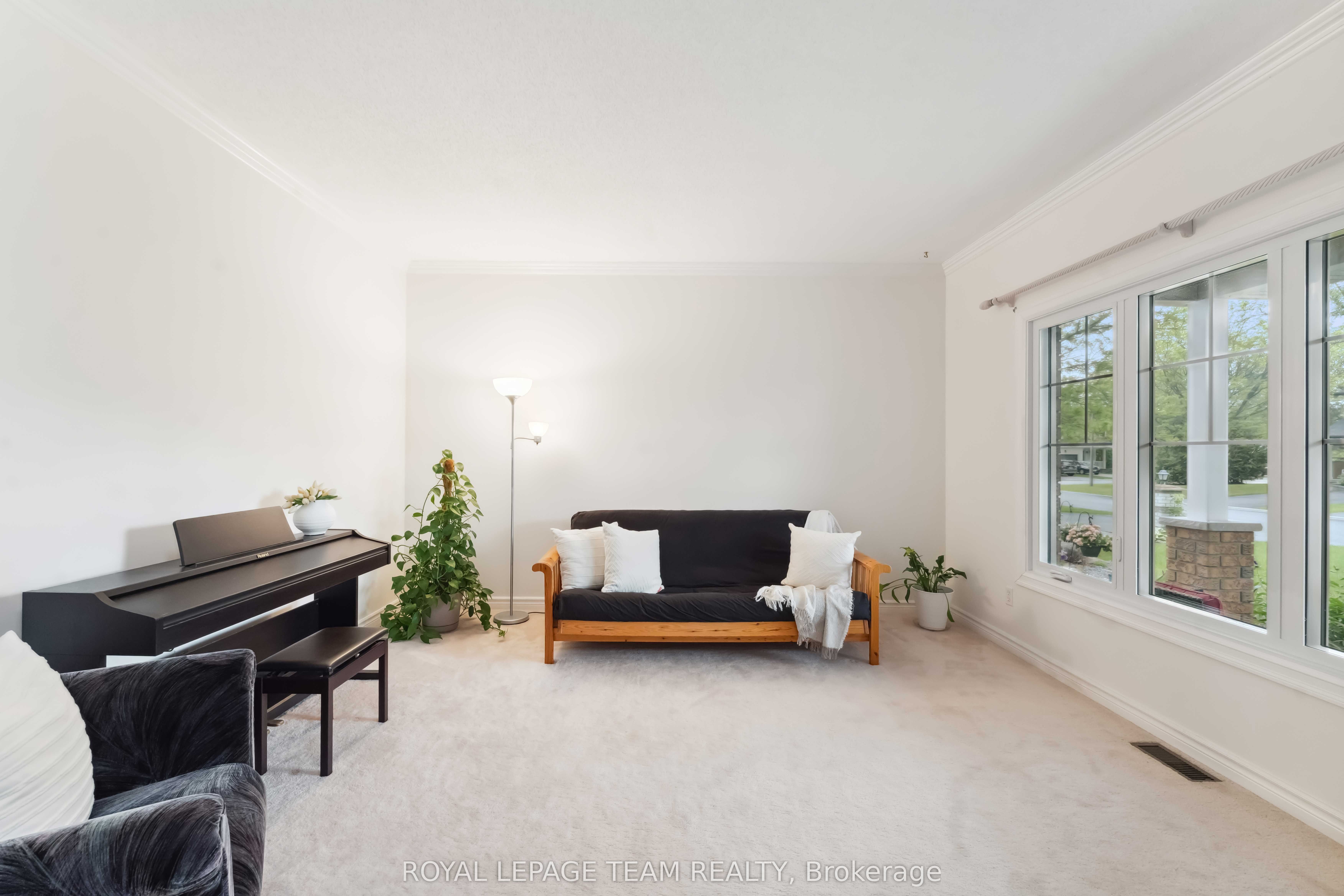 39 Vermont Avenue Property Photo 8