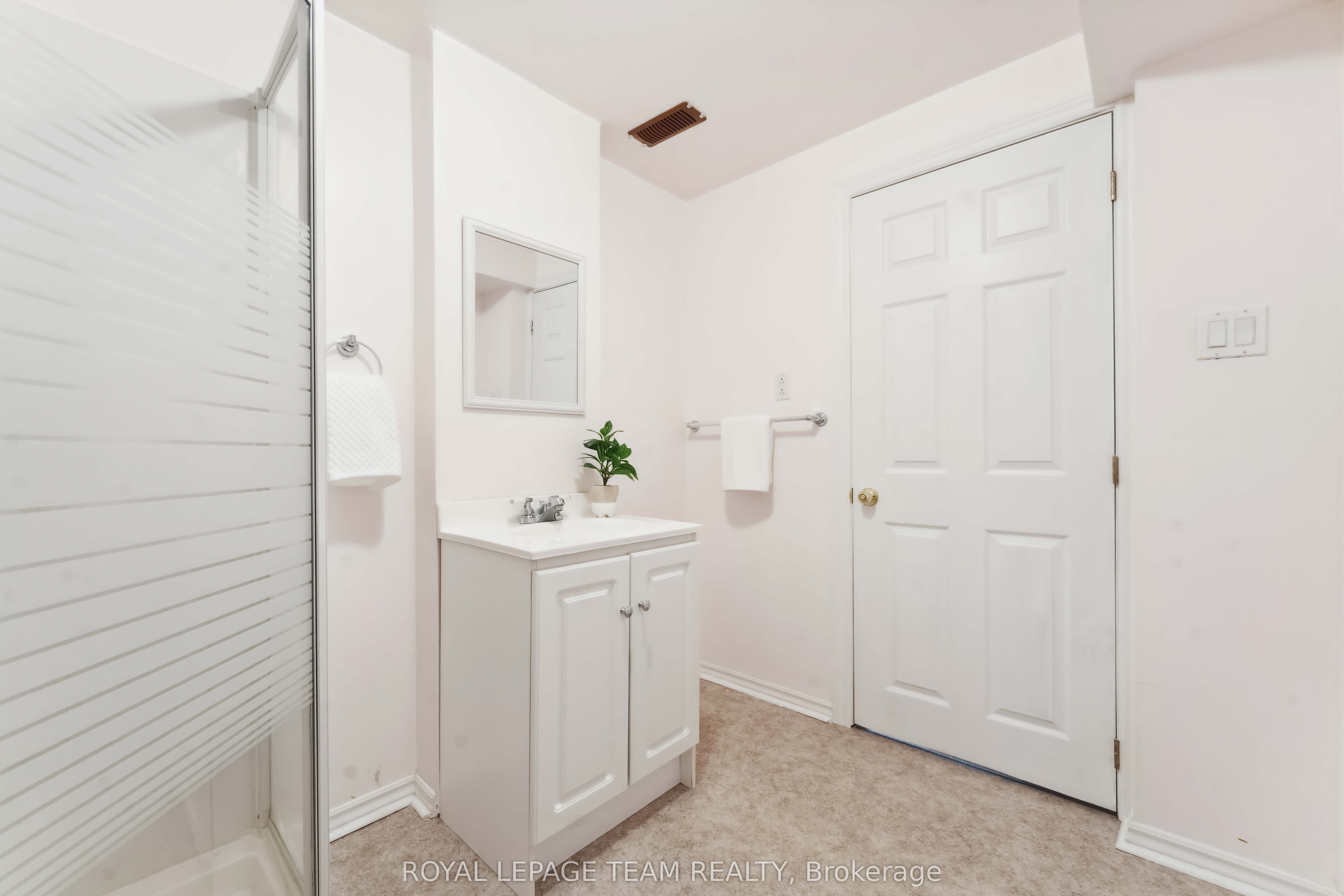 39 Vermont Avenue Property Photo 47