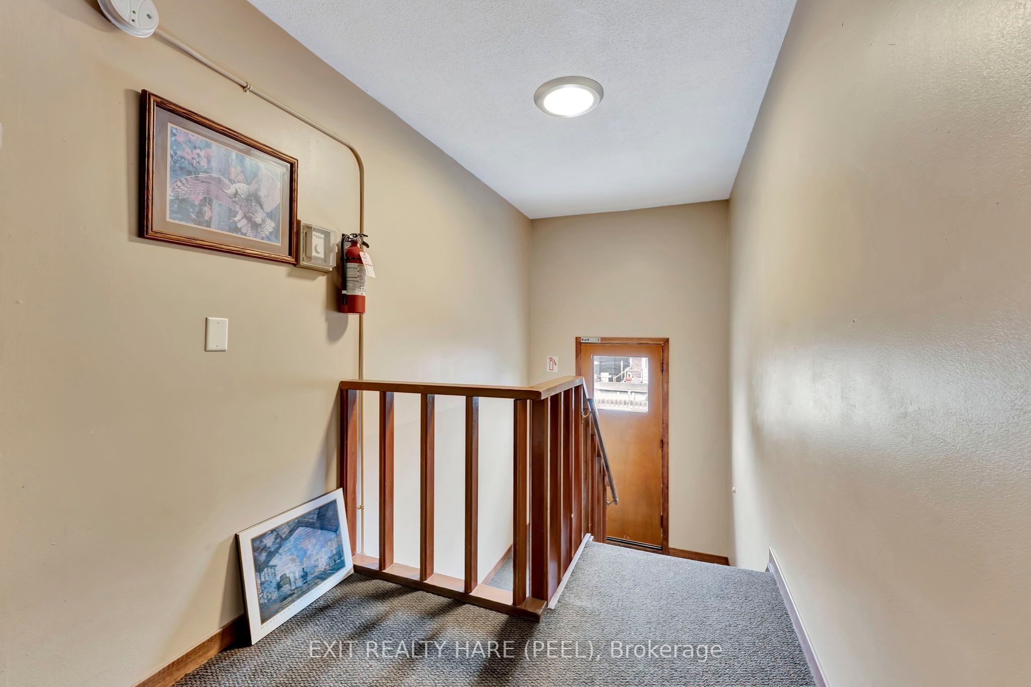52 Hampton St Property Photo 9