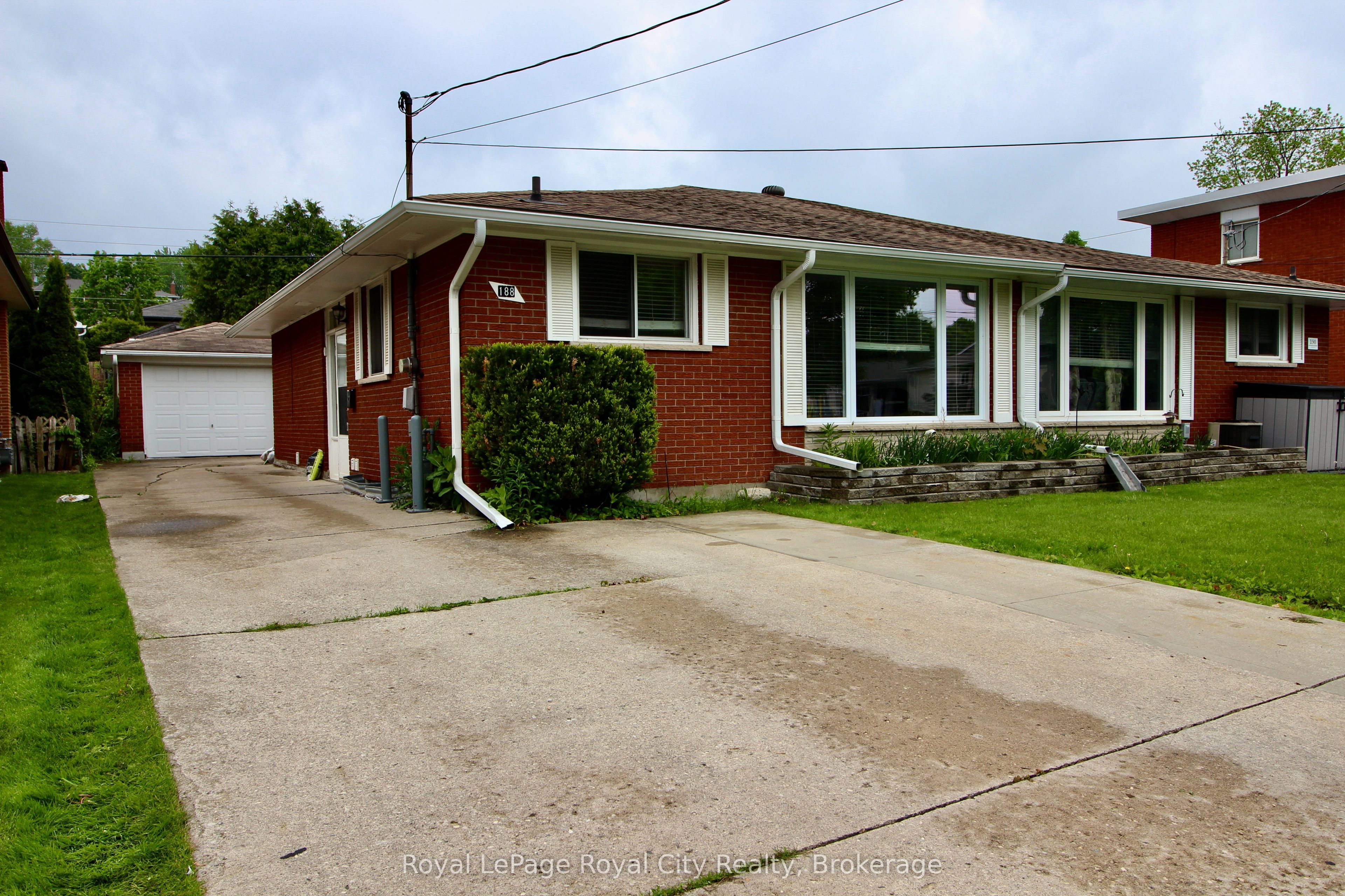 188 Alma Street N Property Photo 1