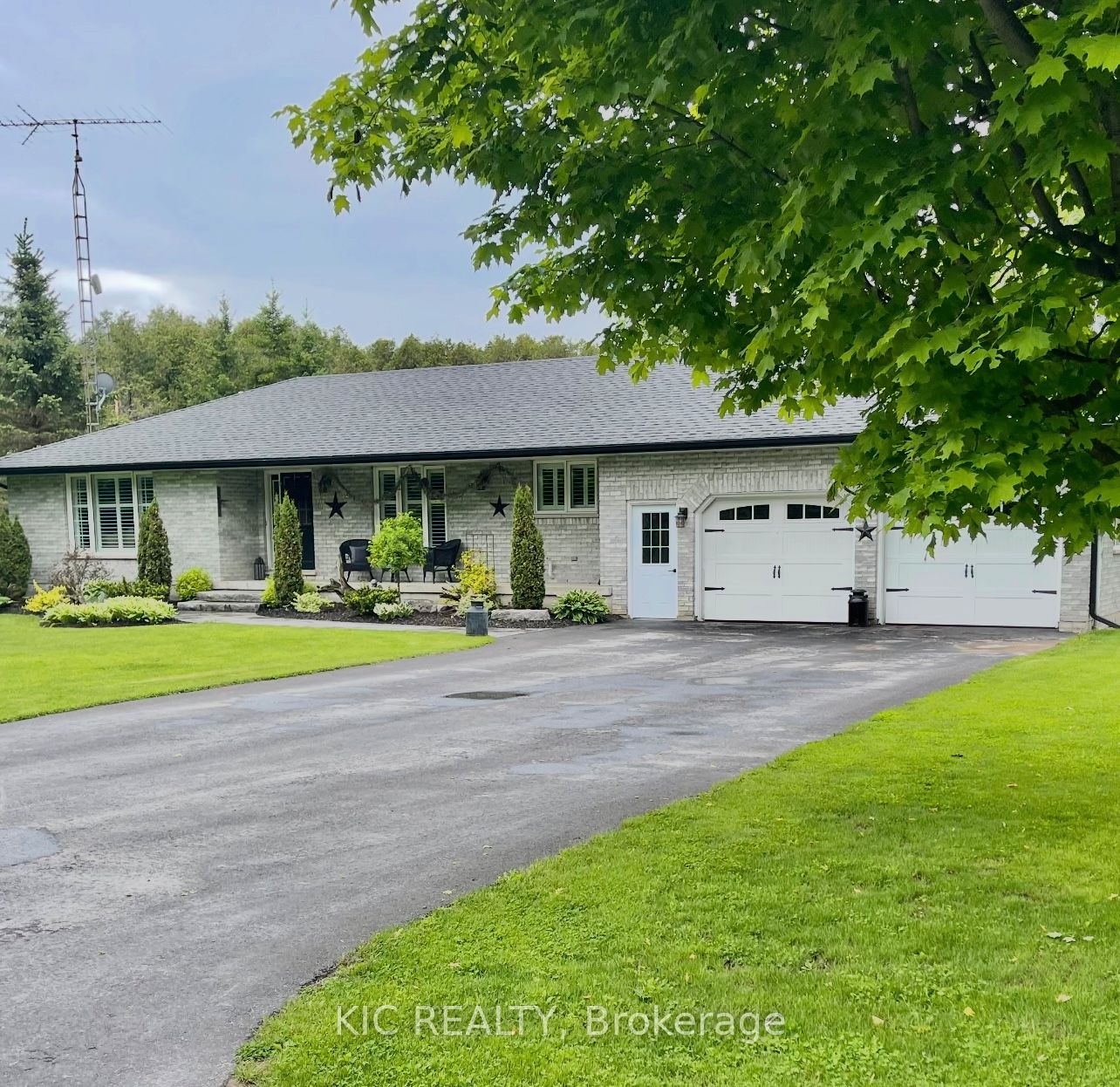 556 Fifth Line Rd Dum Road Property Photo 1