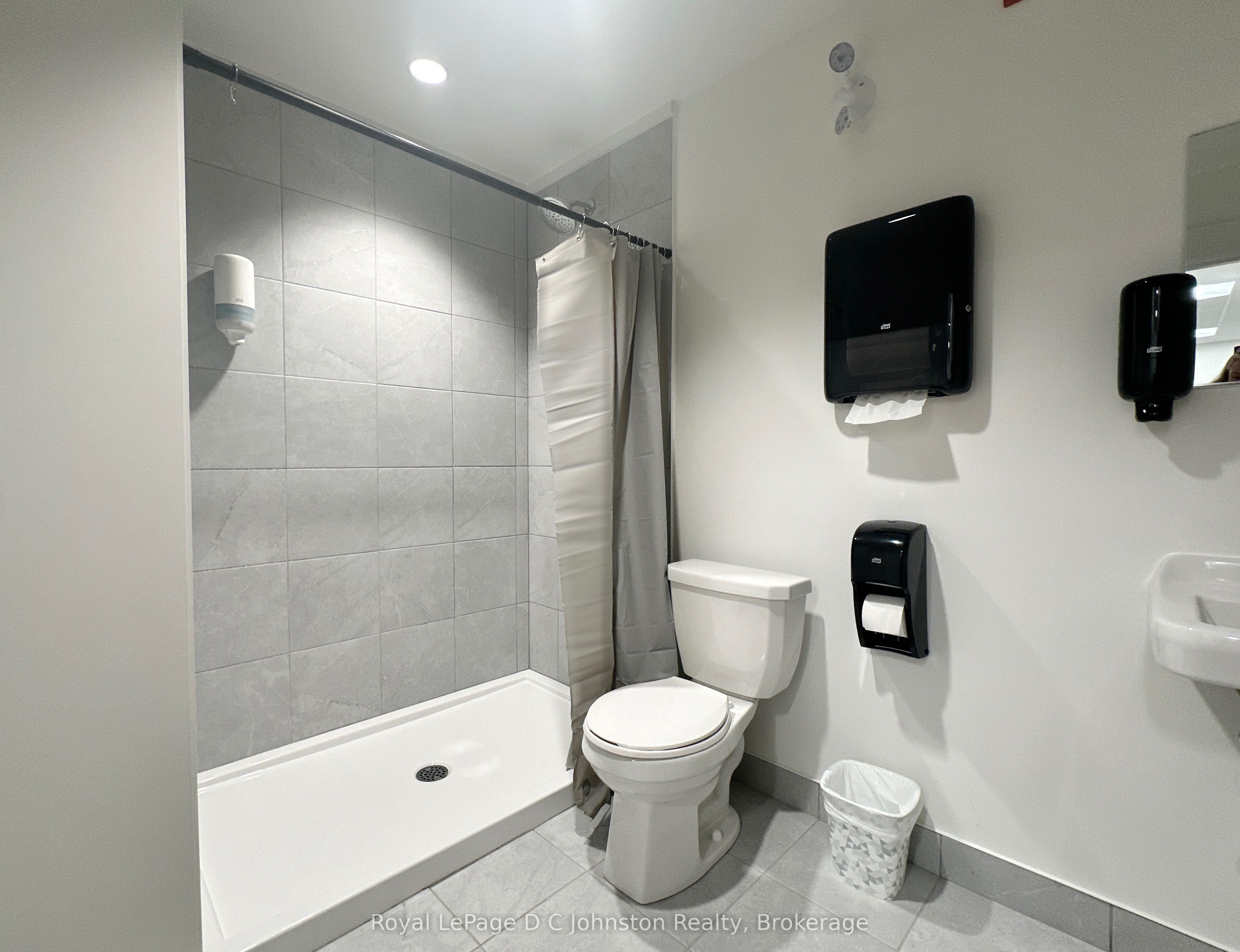 1020 Goderich Street 118 Property Photo 7