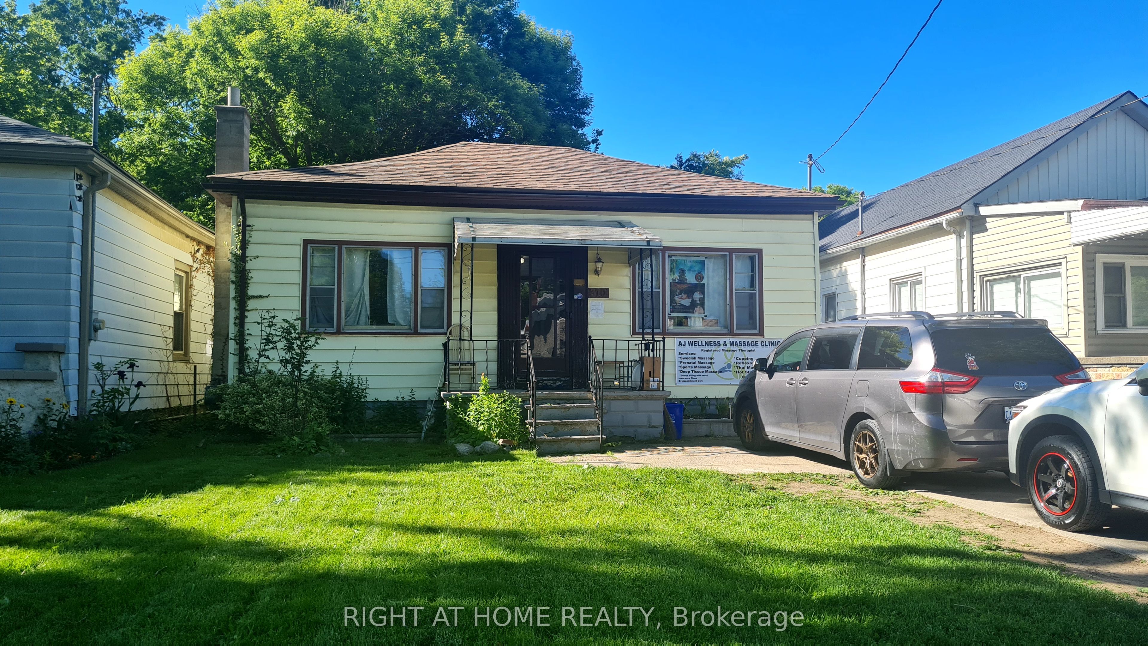 310 Grey Street Property Photo 1