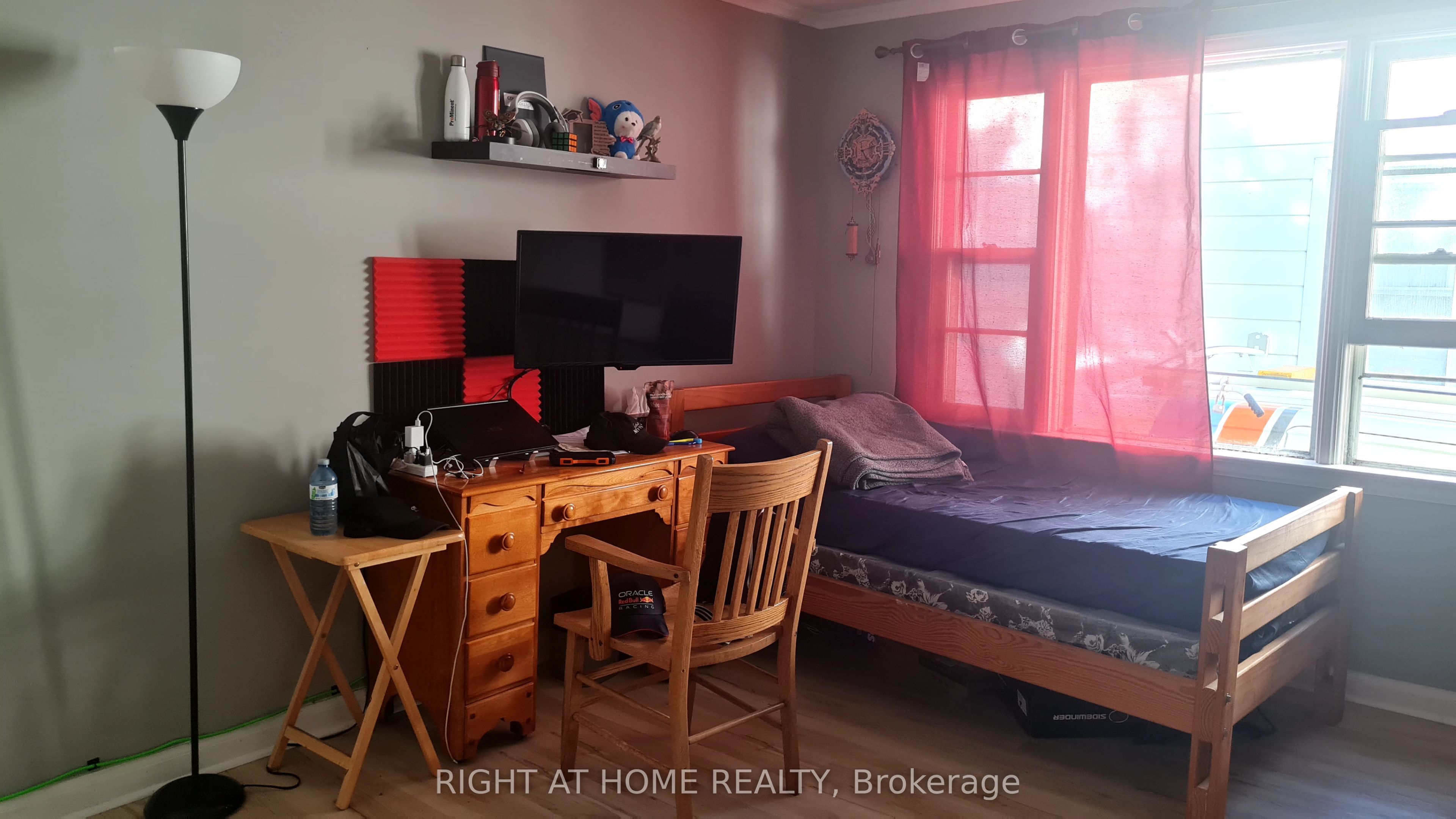 310 Grey Street Property Photo 6