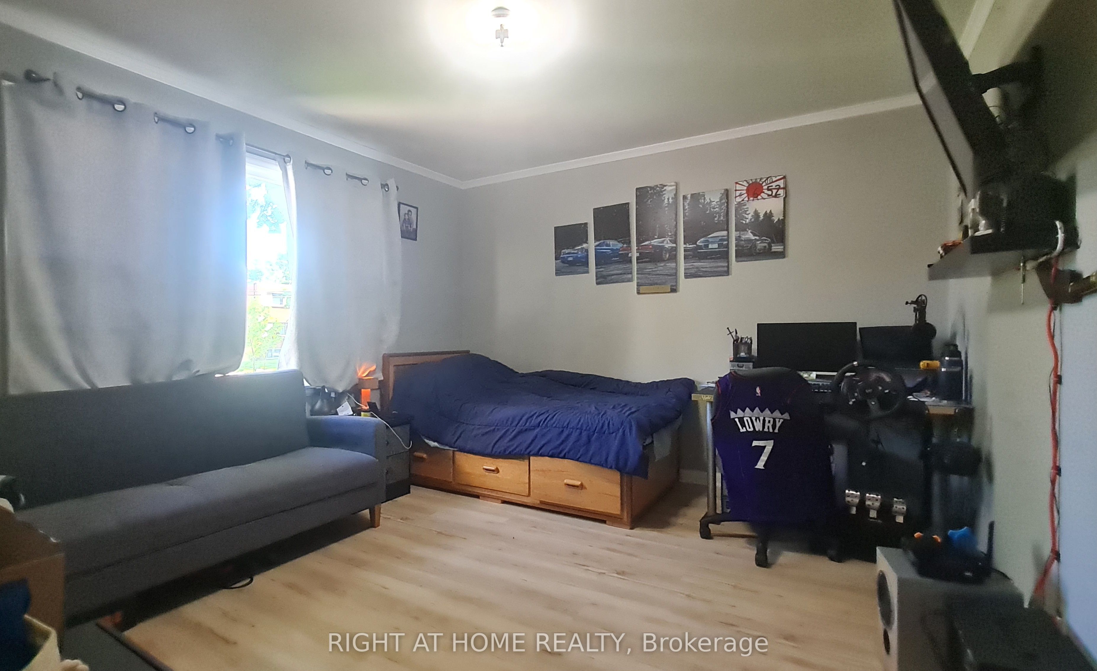 310 Grey Street Property Photo 8