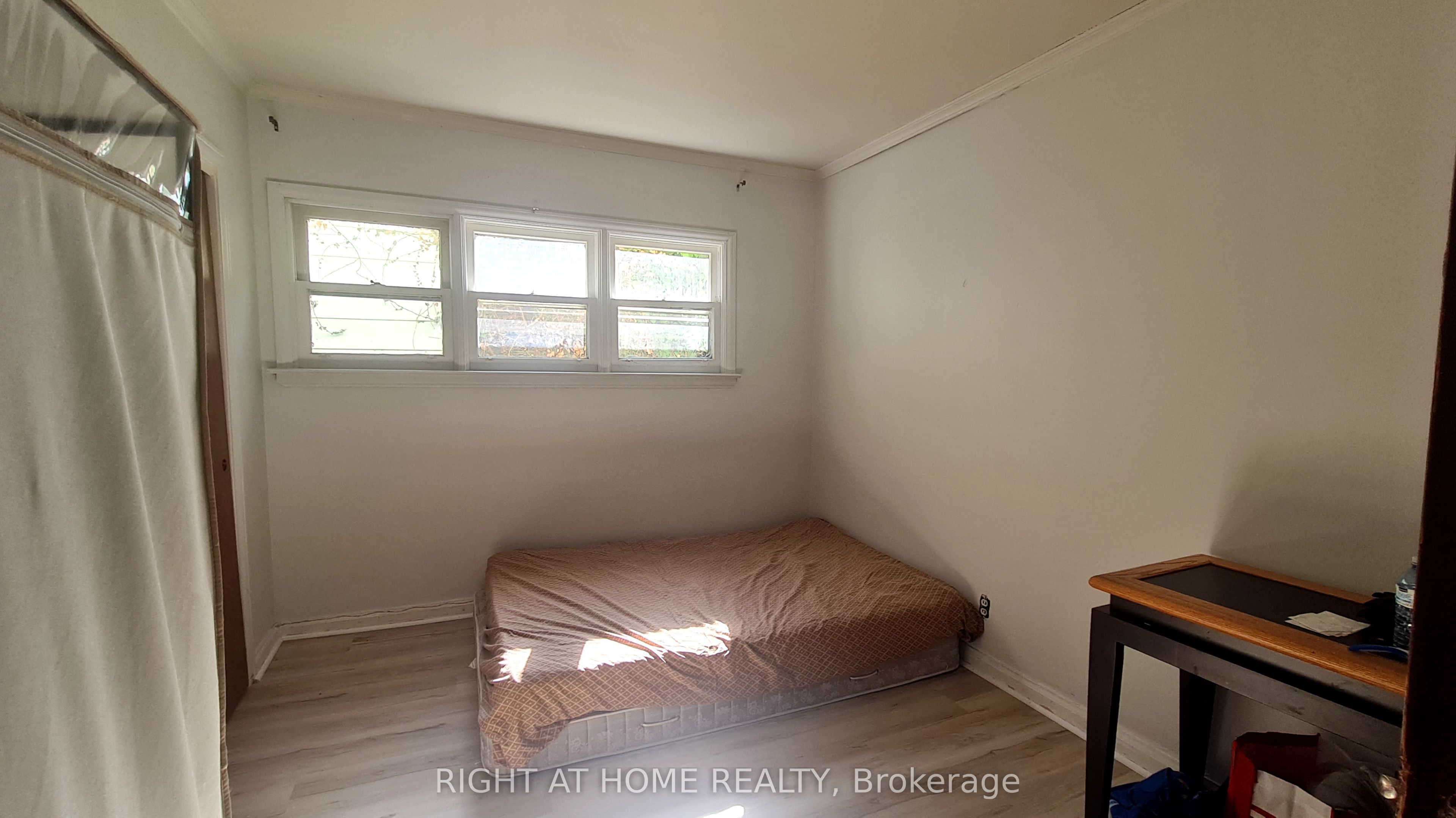 310 Grey Street Property Photo 9