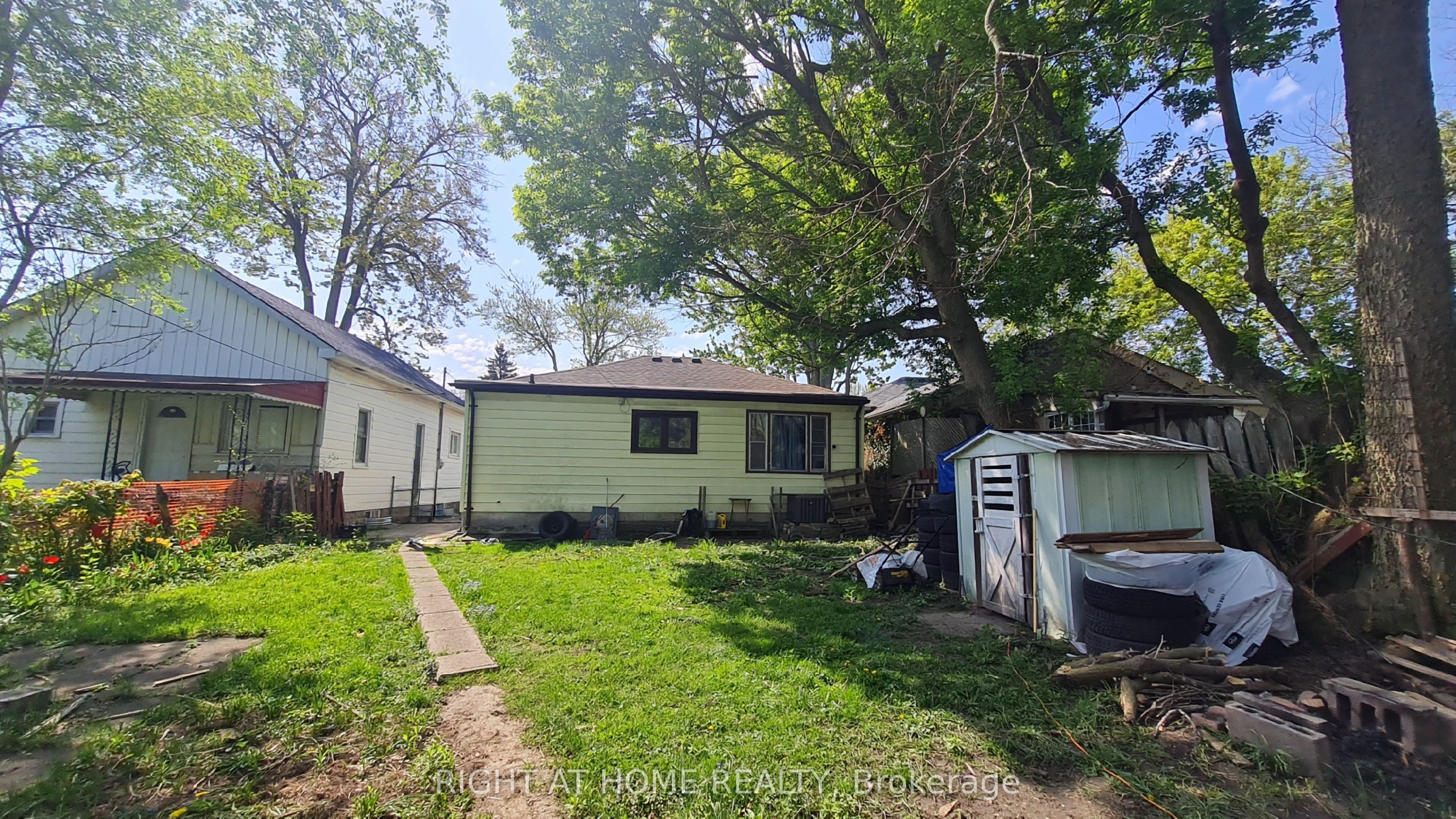 310 Grey Street Property Photo 14